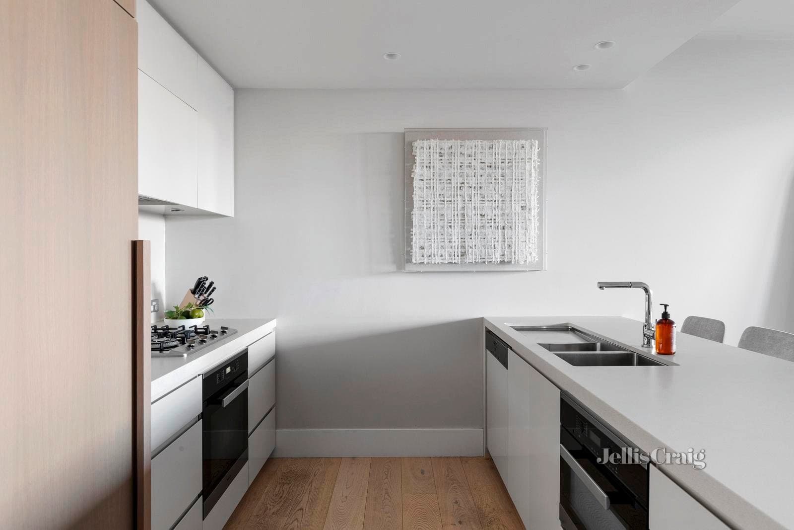 1006/35 Spring Street, Melbourne, Melbourne - Thumbnail 6