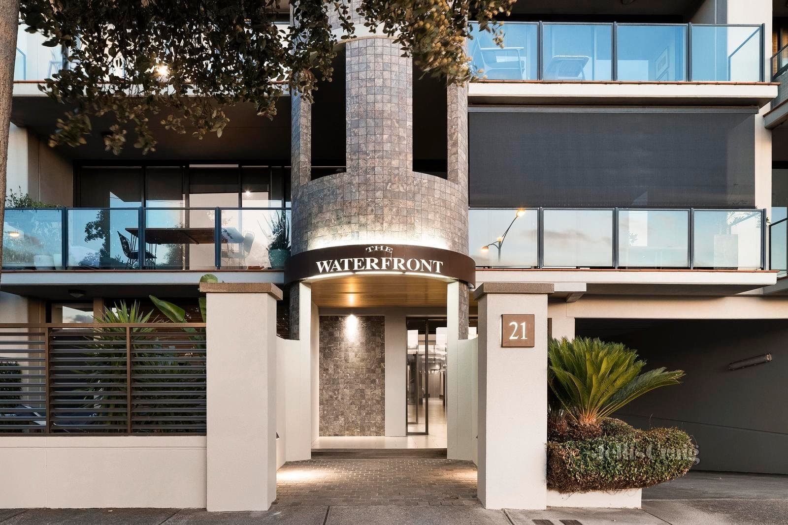13/21 Marine Parade, St Kilda, St Kilda - Thumbnail 3