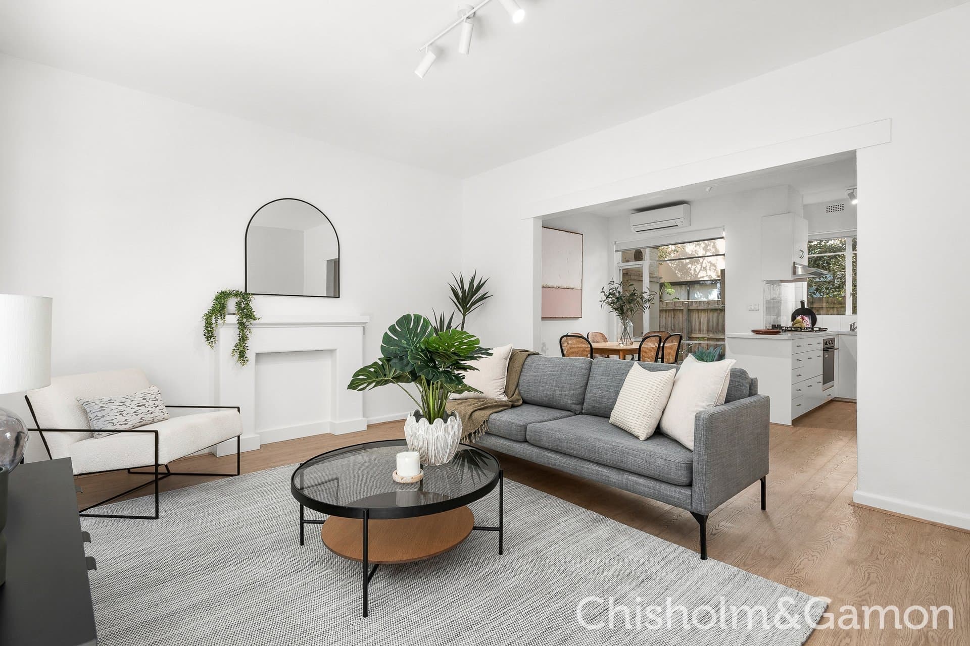 2/45 Spray Street, Elwood, Elwood - Thumbnail 2