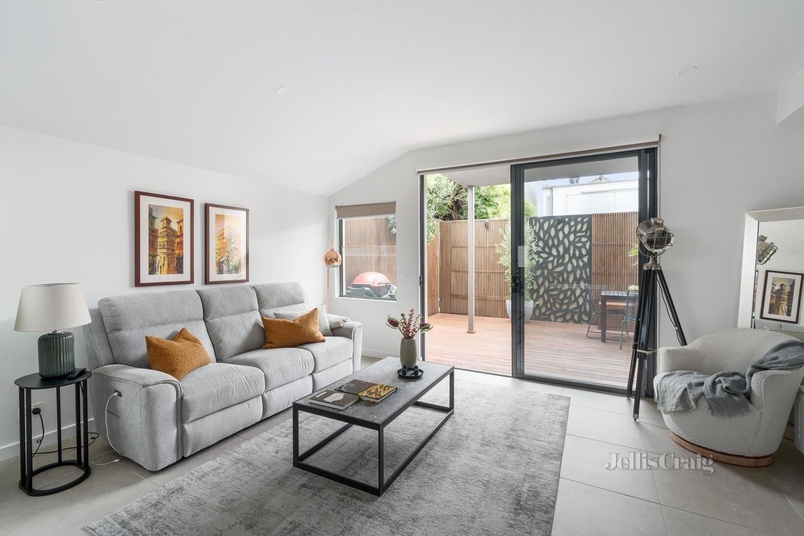 2A Esplanade Place, Port Melbourne, Port Melbourne - Thumbnail 3