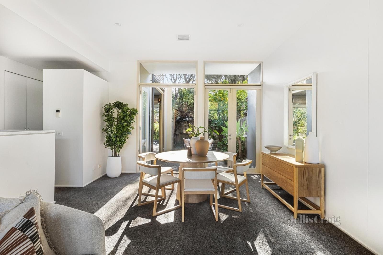 295 Canterbury Road, St Kilda West, St Kilda West - Thumbnail 4