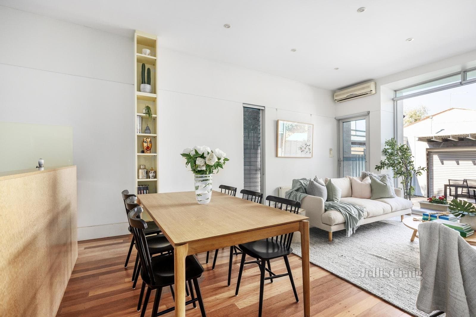 77 Bridge Street, Port Melbourne, Port Melbourne - Thumbnail 3