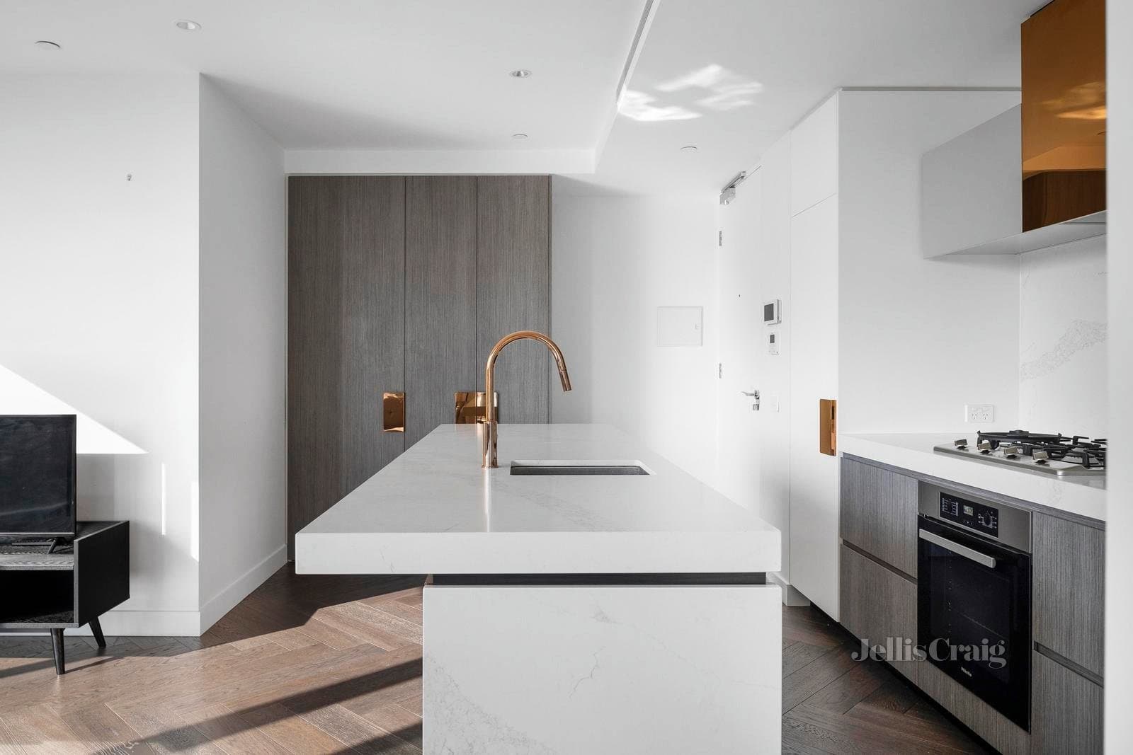 907/8 Bowen Crescent, Melbourne, Melbourne - Thumbnail 7