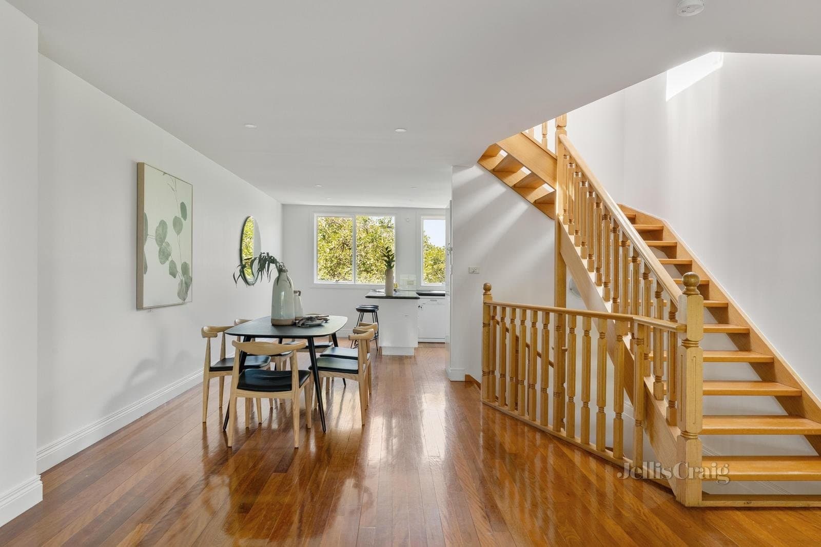 54 Canterbury Place, Middle Park, Middle Park - Thumbnail 4
