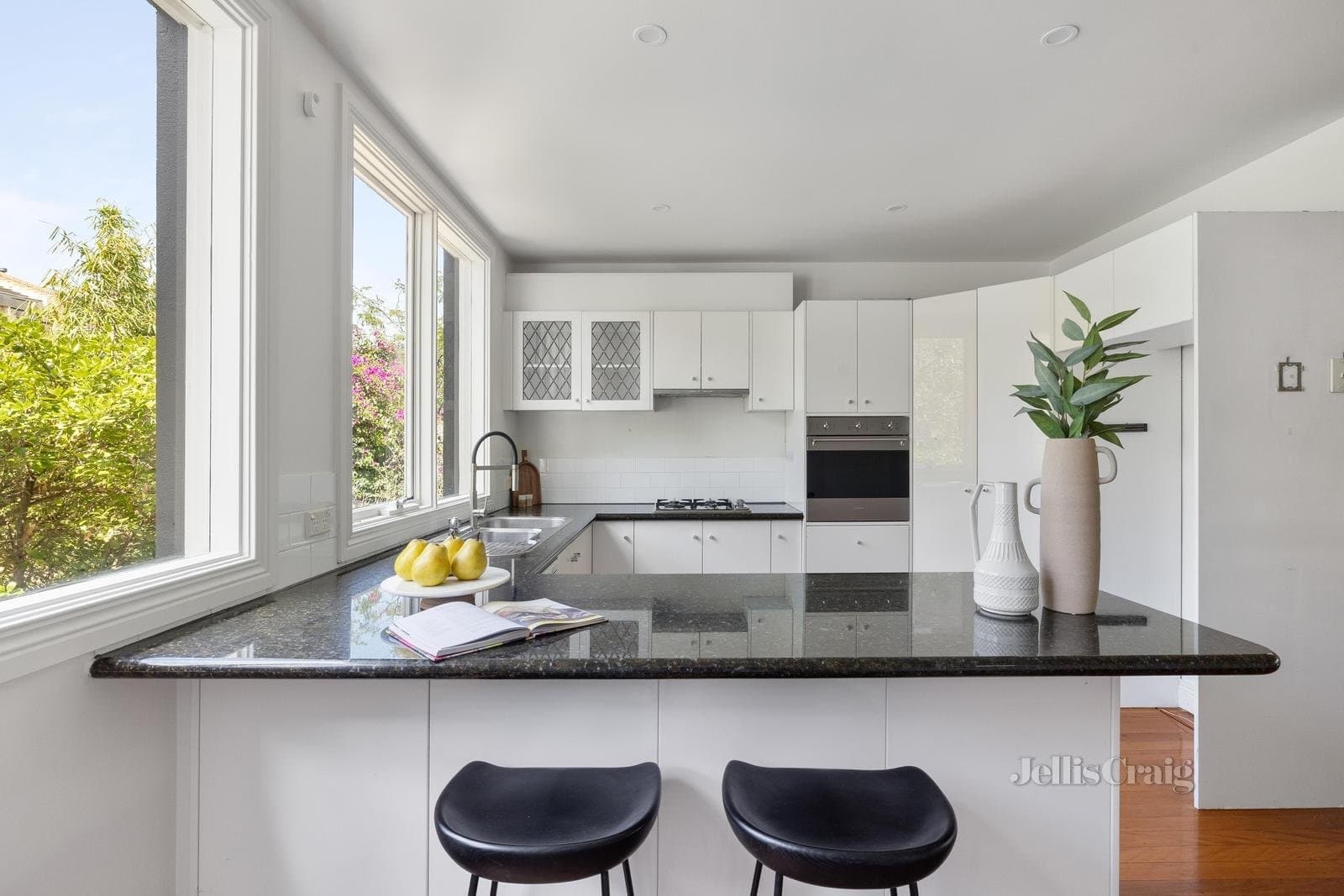 54 Canterbury Place, Middle Park, Middle Park - Thumbnail 5