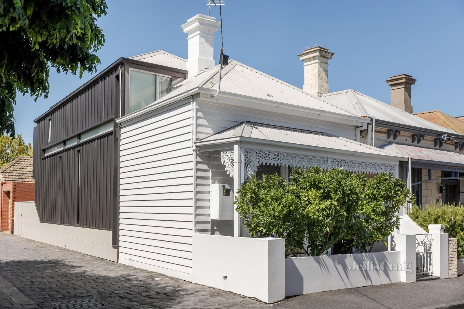 7 Neville Street, Albert Park, Albert Park - Image 1
