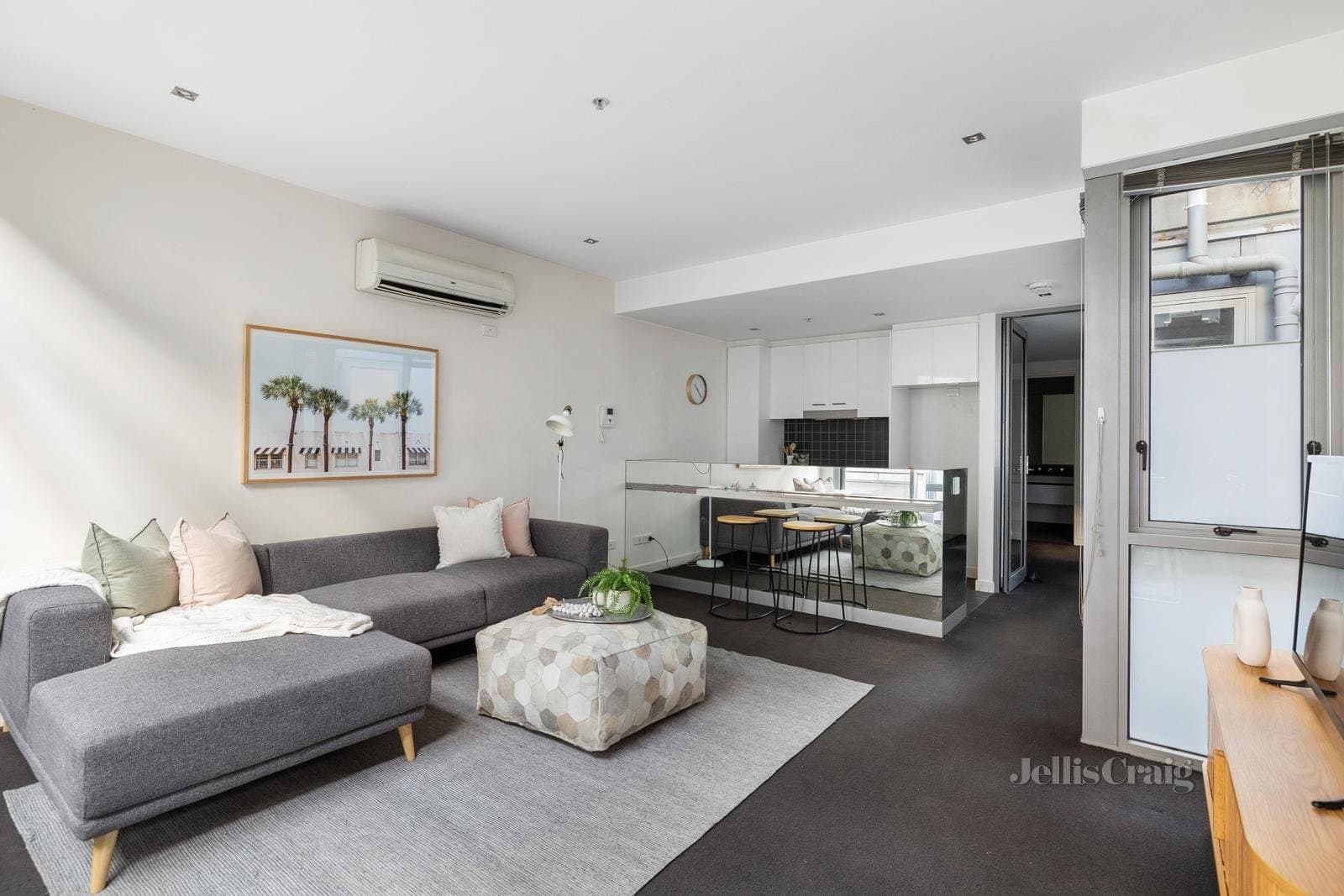 208/91 Dow Street, Port Melbourne, Port Melbourne - Thumbnail 2