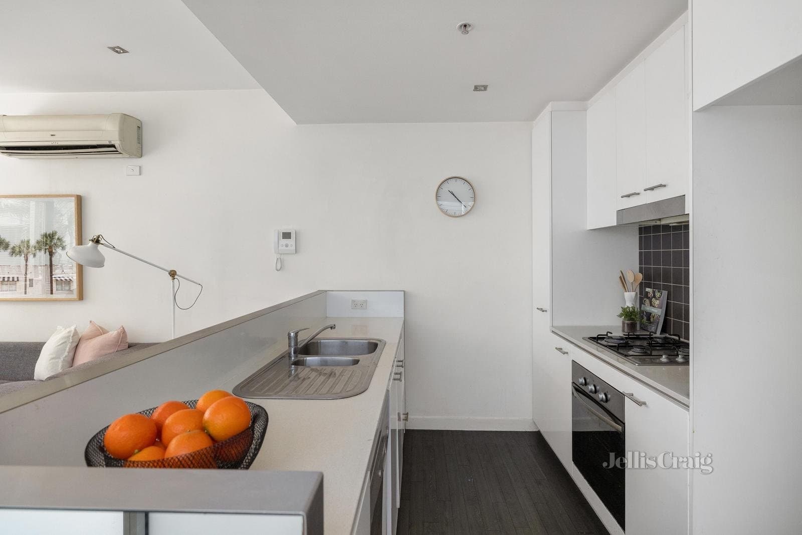 208/91 Dow Street, Port Melbourne, Port Melbourne - Thumbnail 4