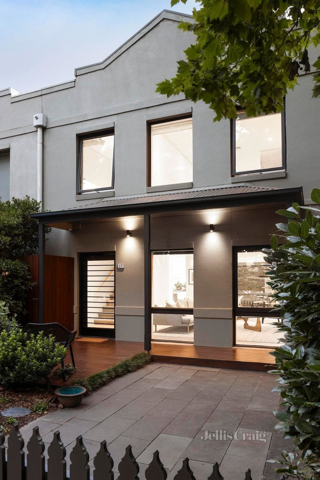 11 Henderson Street, South Melbourne, South Melbourne - Thumbnail 2