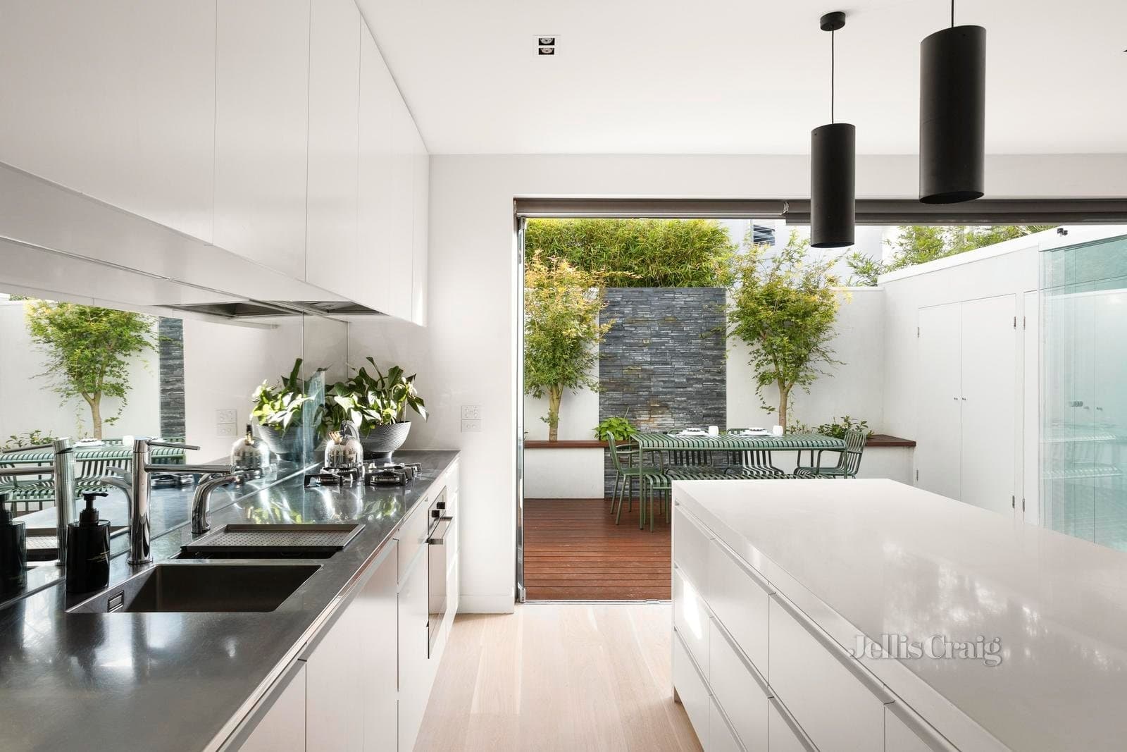 11 Henderson Street, South Melbourne, South Melbourne - Thumbnail 7
