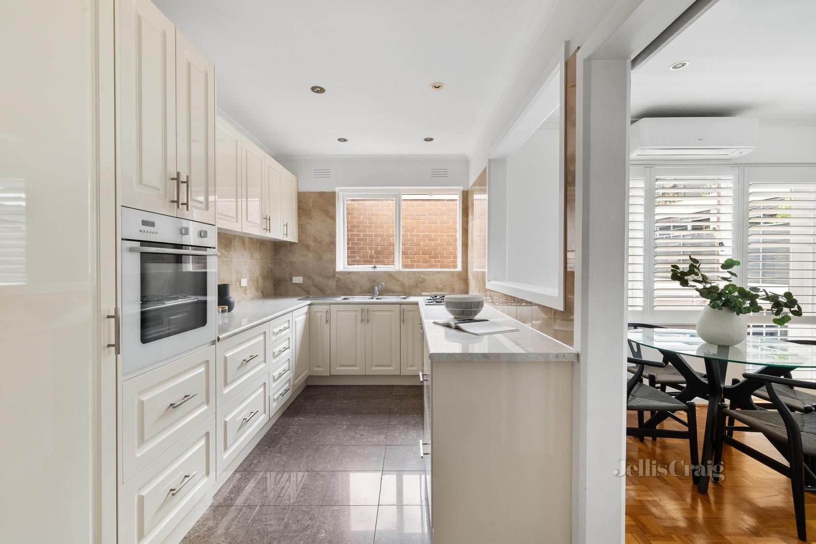 14/10 Dickens Street, Elwood, Elwood - Thumbnail 3