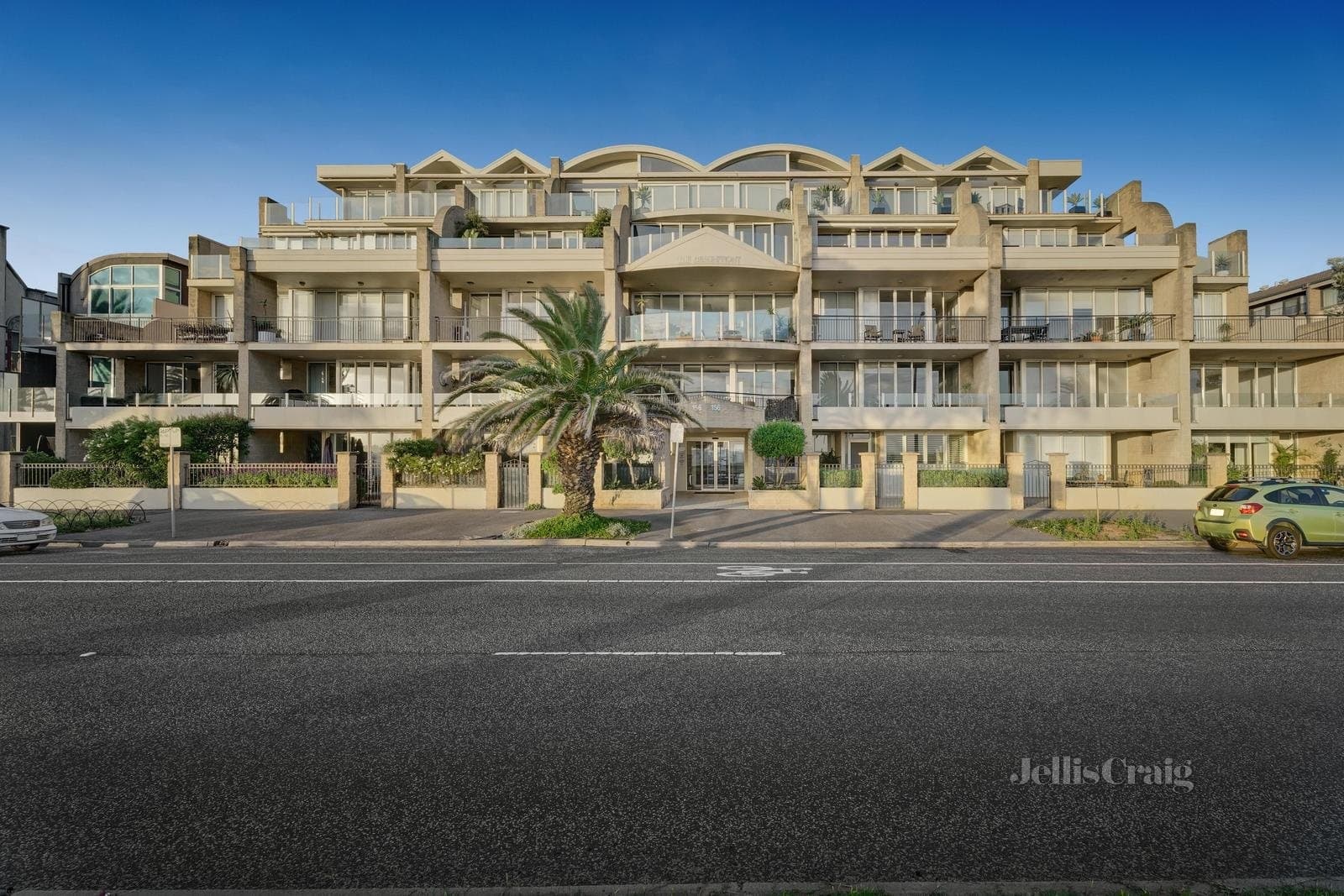 18/156 Beaconsfield Parade, Albert Park, Albert Park - Thumbnail 2