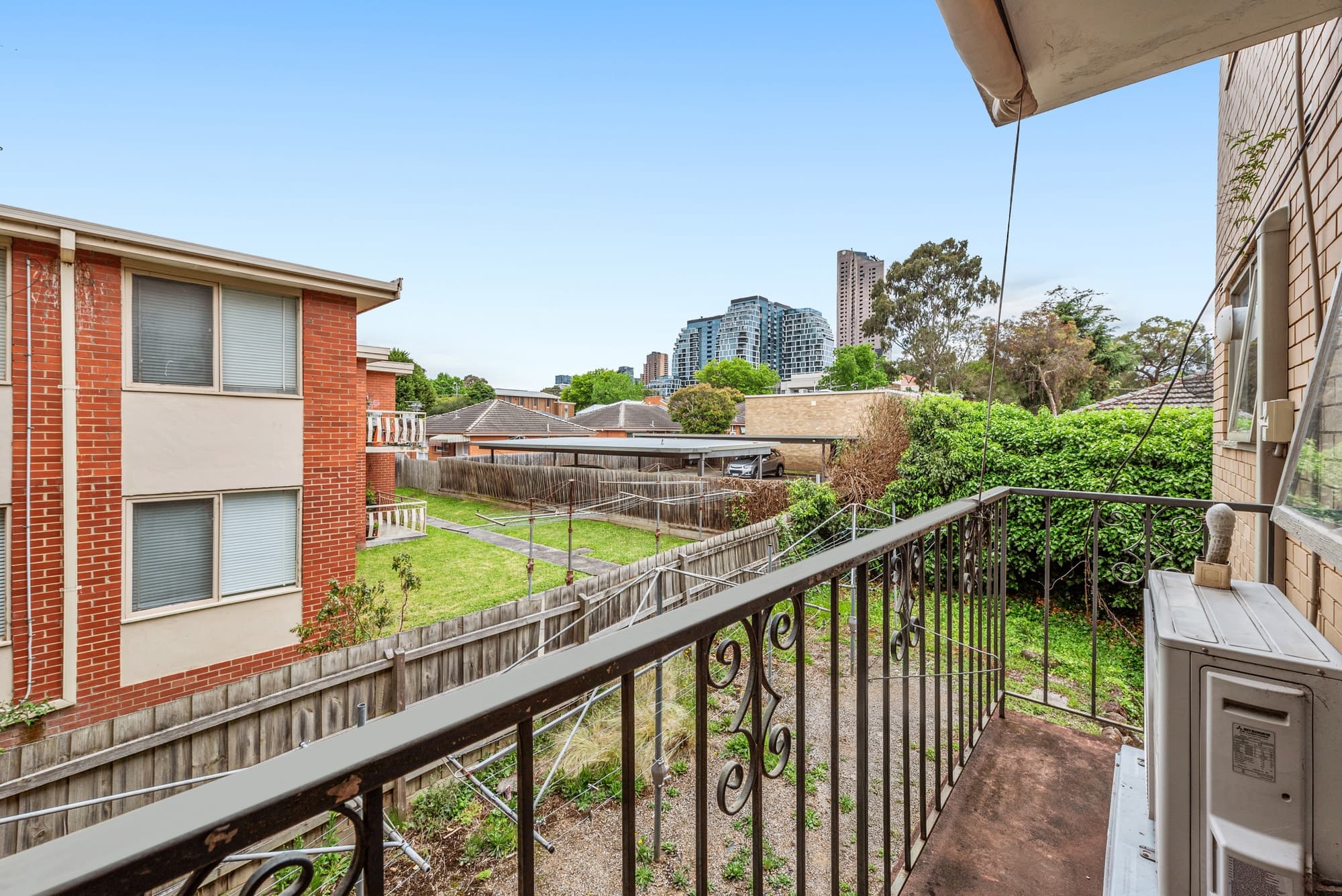 8/9 Albion Road, Box Hill - Thumbnail 3