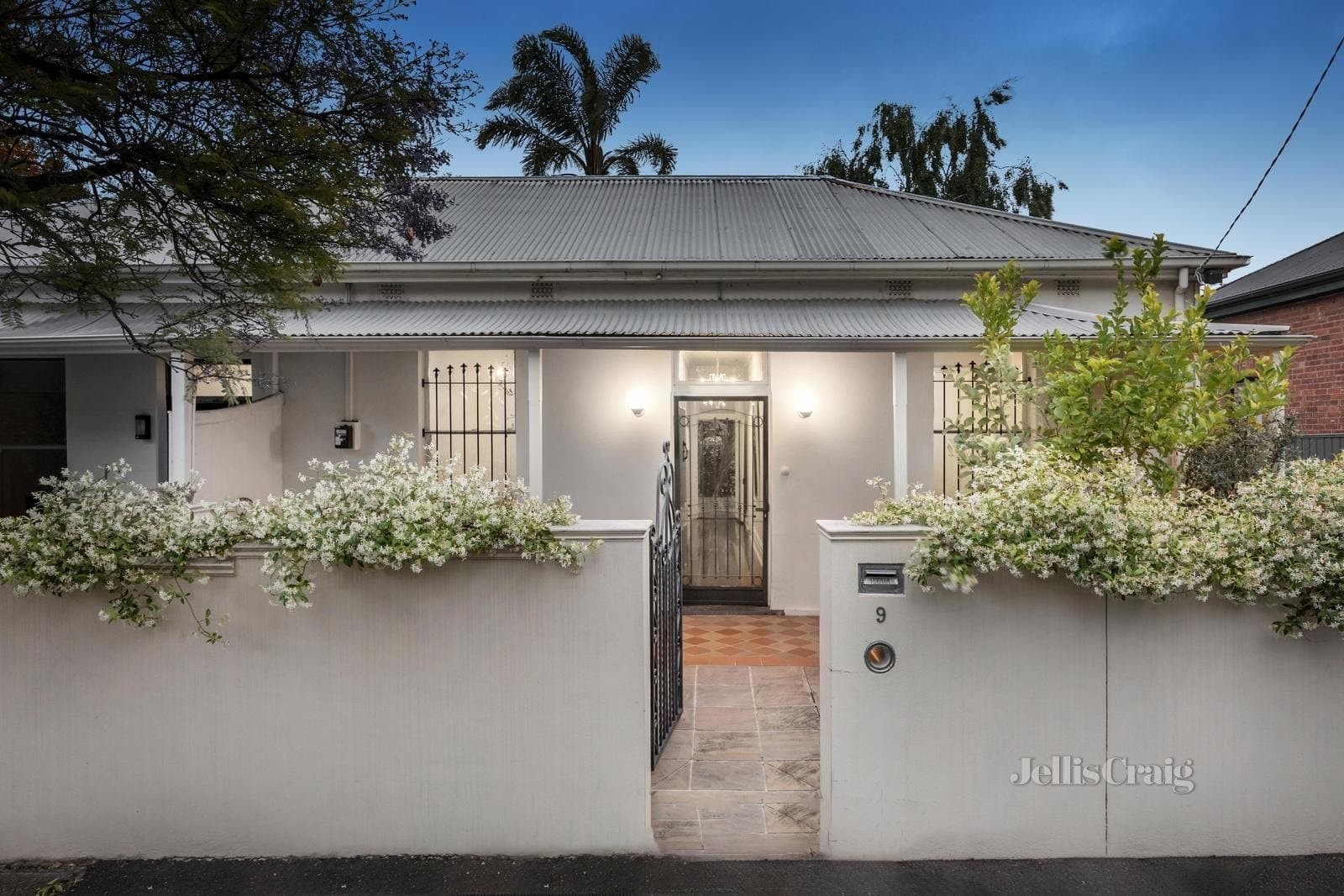 9 Waterloo Crescent, St Kilda, St Kilda - Thumbnail 2
