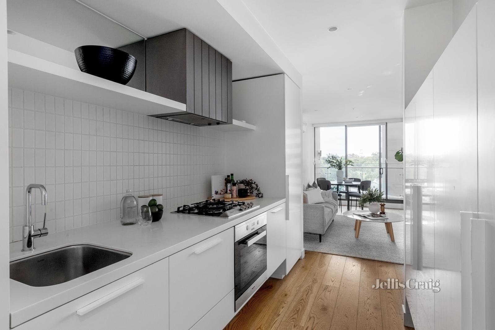 802/35 Albert Road, Melbourne, Melbourne - Thumbnail 3