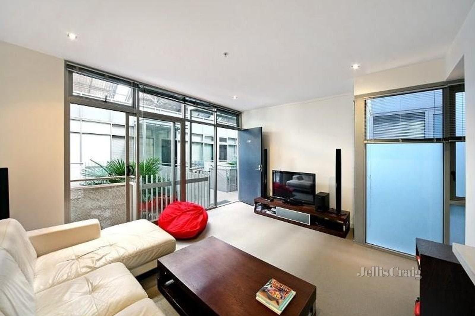 F203/91 Dow Street, Port Melbourne, Port Melbourne - Thumbnail 5