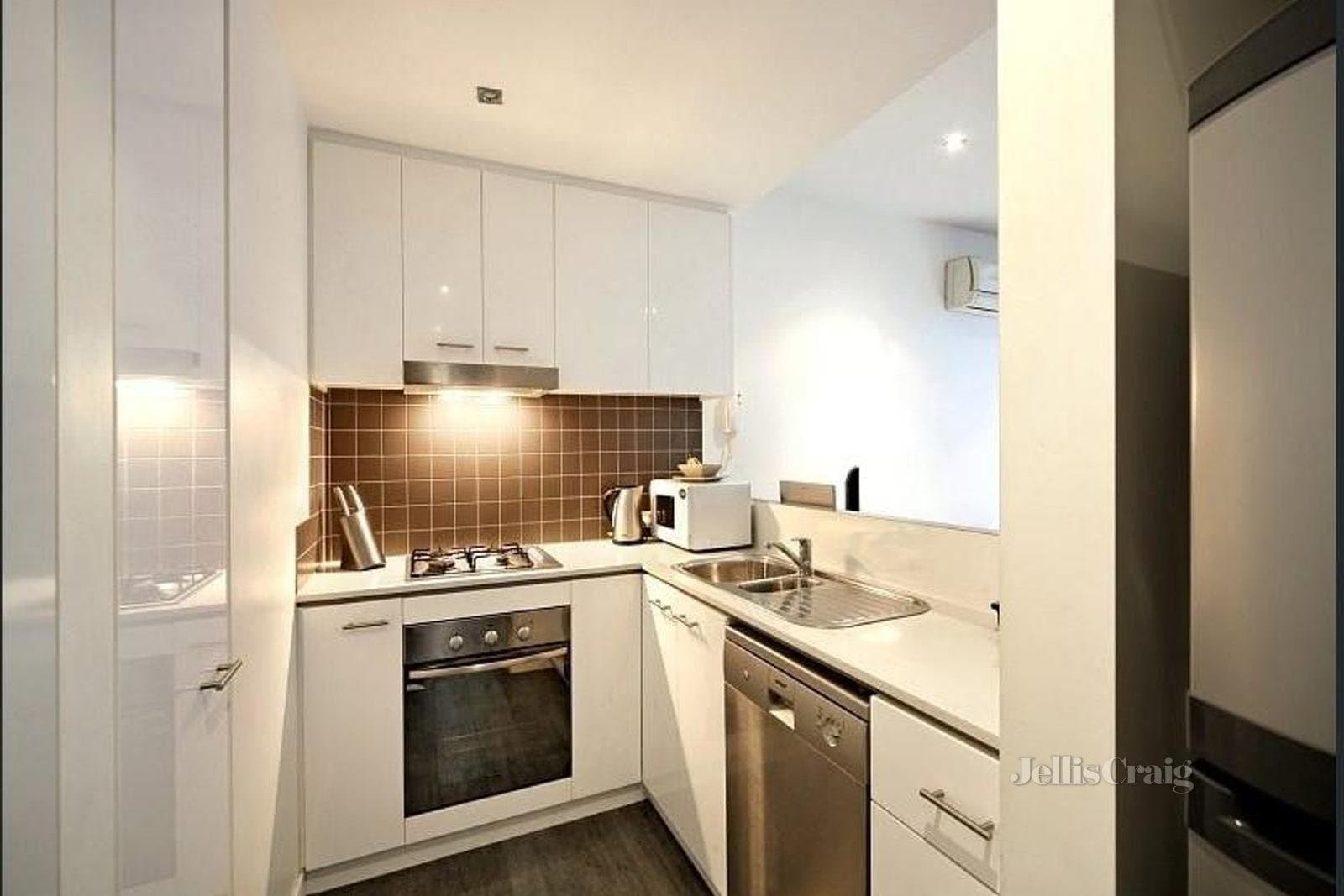 F203/91 Dow Street, Port Melbourne, Port Melbourne - Thumbnail 6