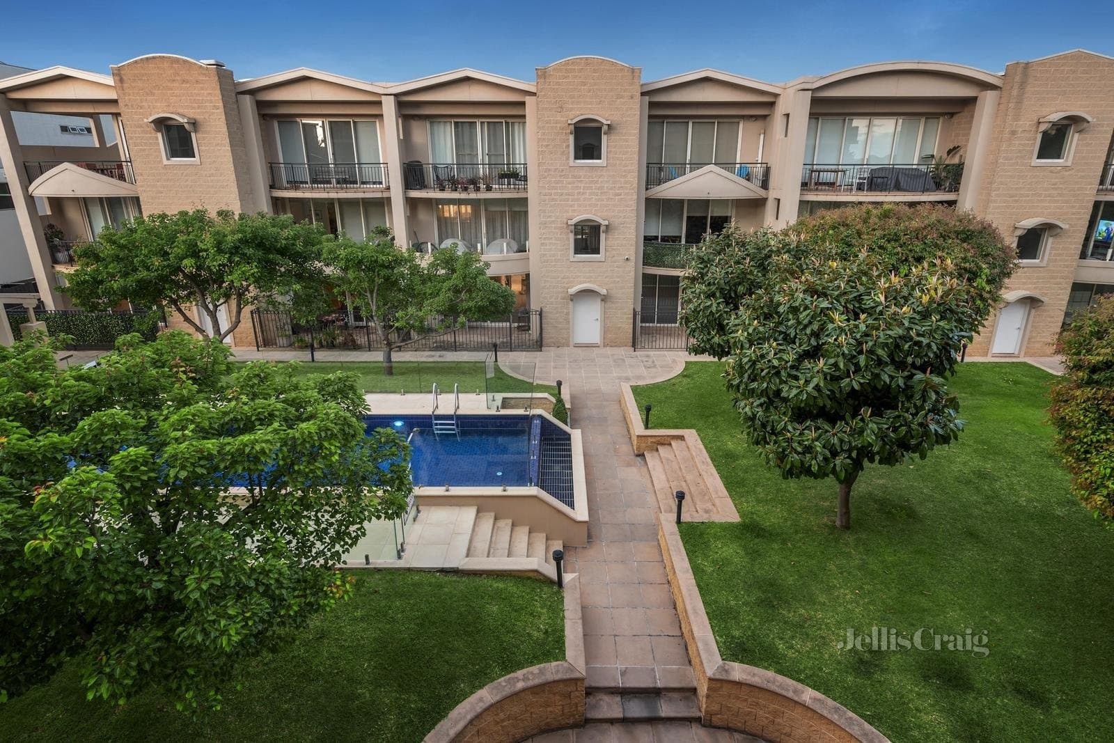 13/156 Beaconsfield Parade, Albert Park, Albert Park - Image 1