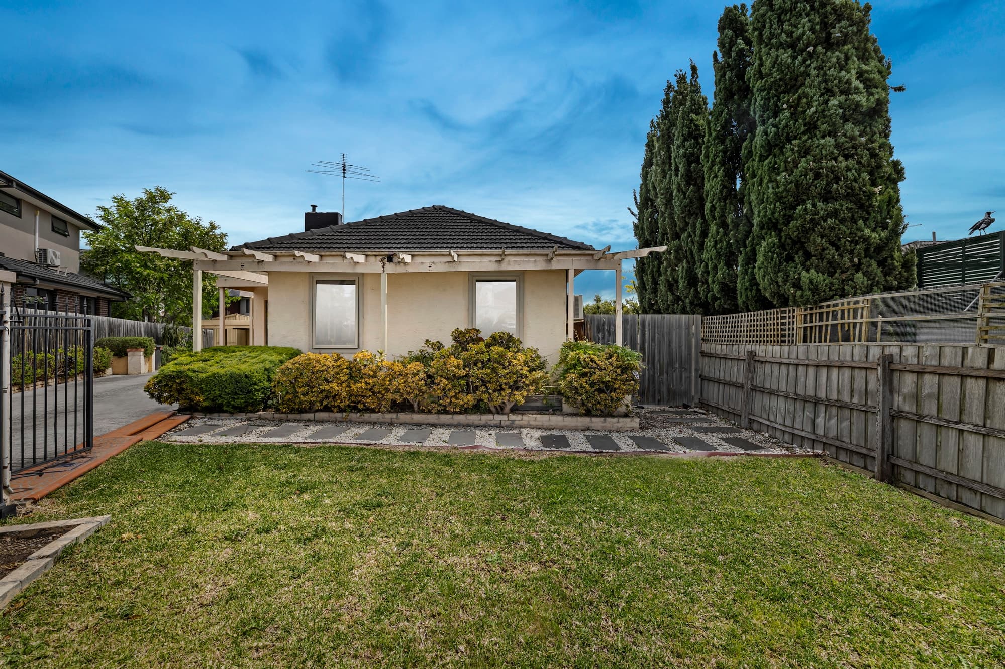 6 Arilpa Court, Ashwood - Image 1