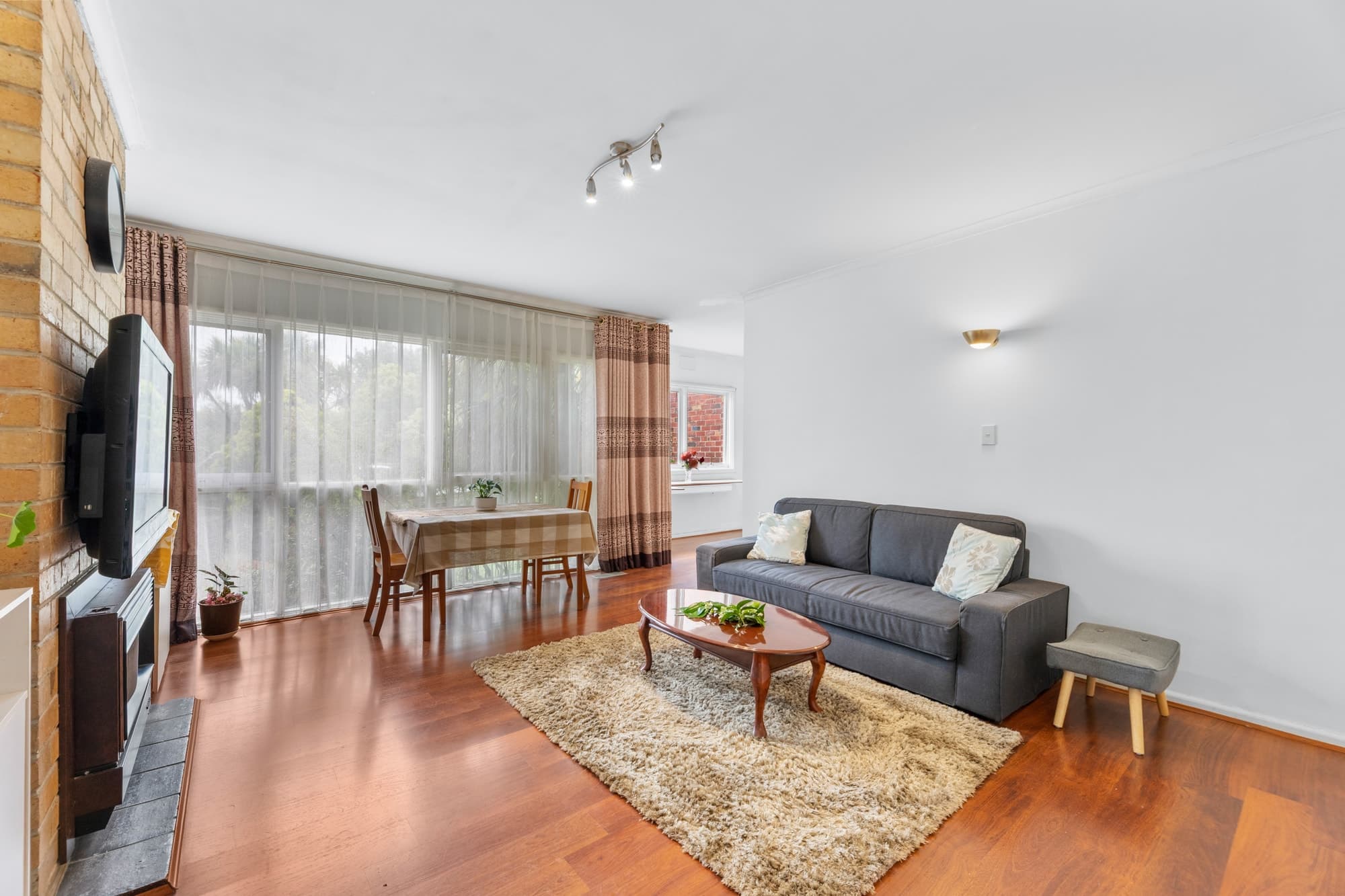 5 Martin Court, Forest Hill - Thumbnail 2