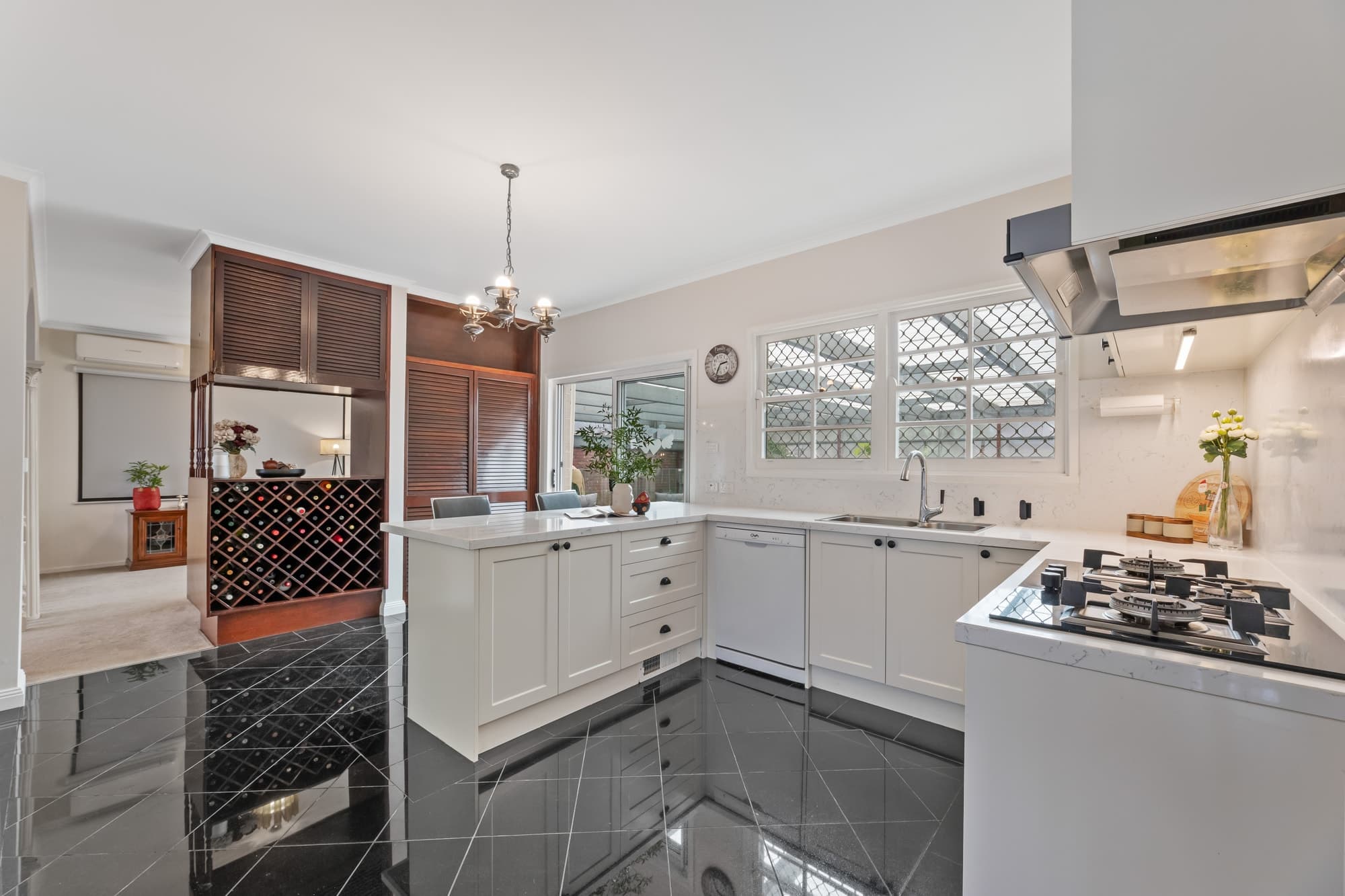 29 Panorama Drive, Forest Hill - Thumbnail 6