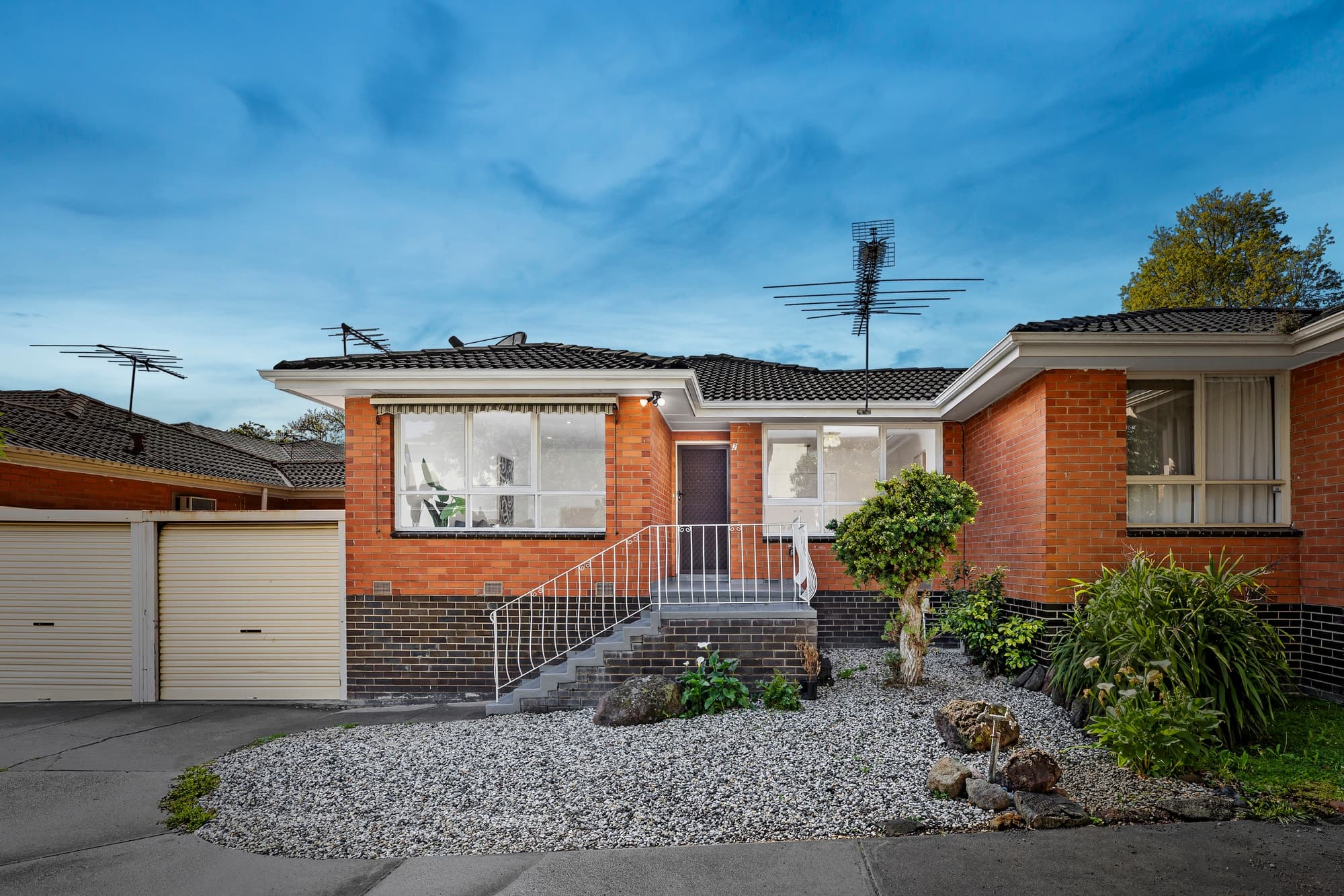 2/28 Tyne Street, Box Hill North - Image 1