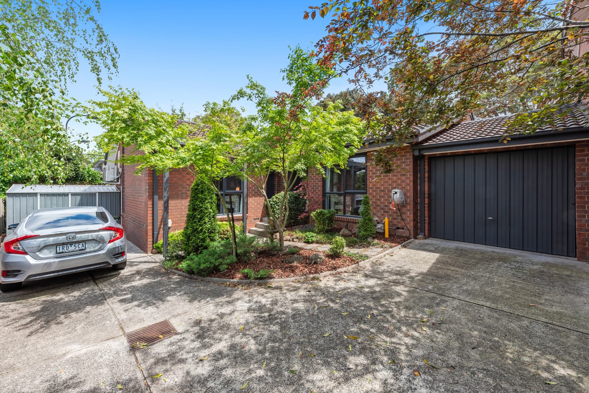 3/2 Sweetland Road, Box Hill - Image 1