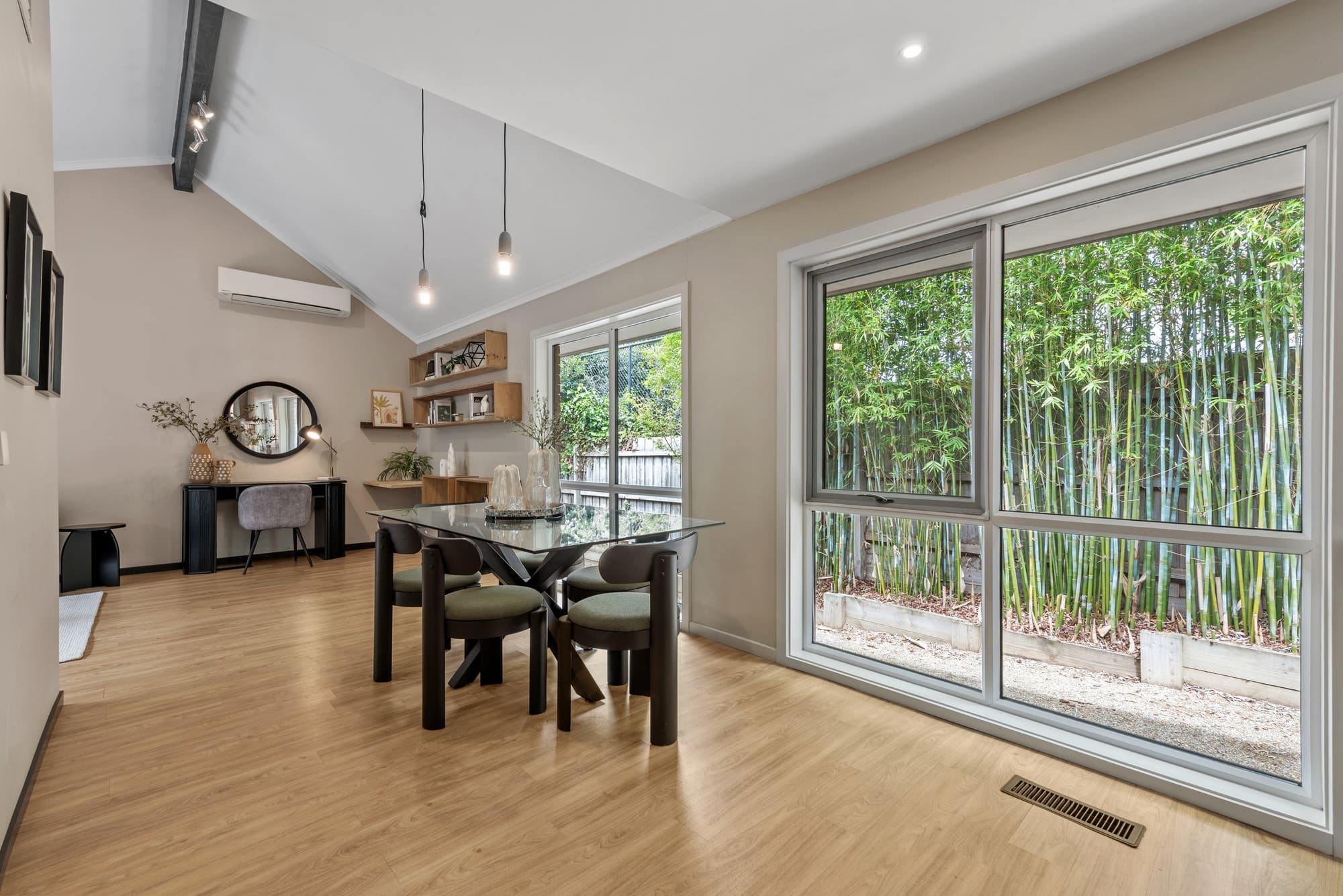 3/2 Sweetland Road, Box Hill - Thumbnail 3