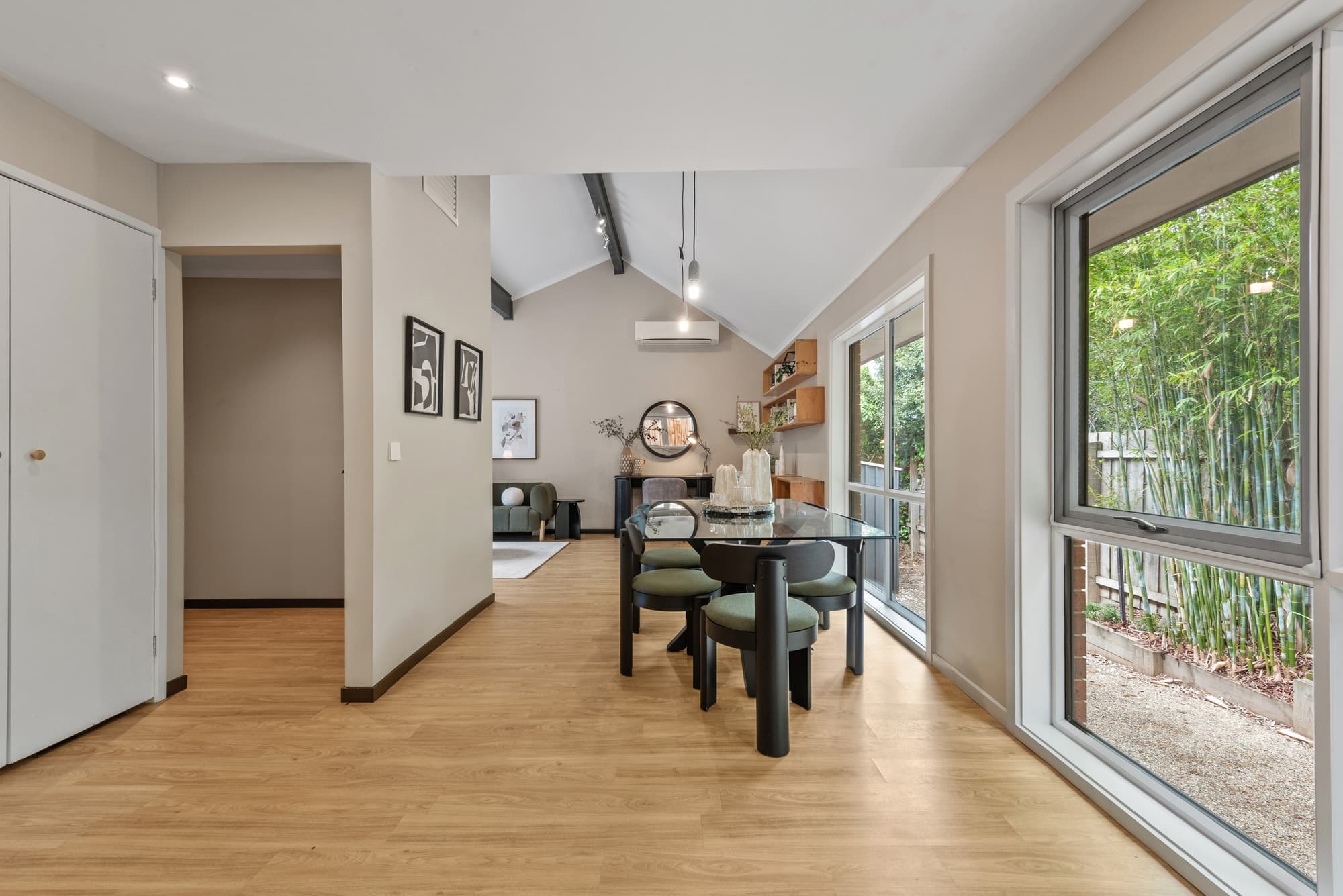 3/2 Sweetland Road, Box Hill - Thumbnail 4