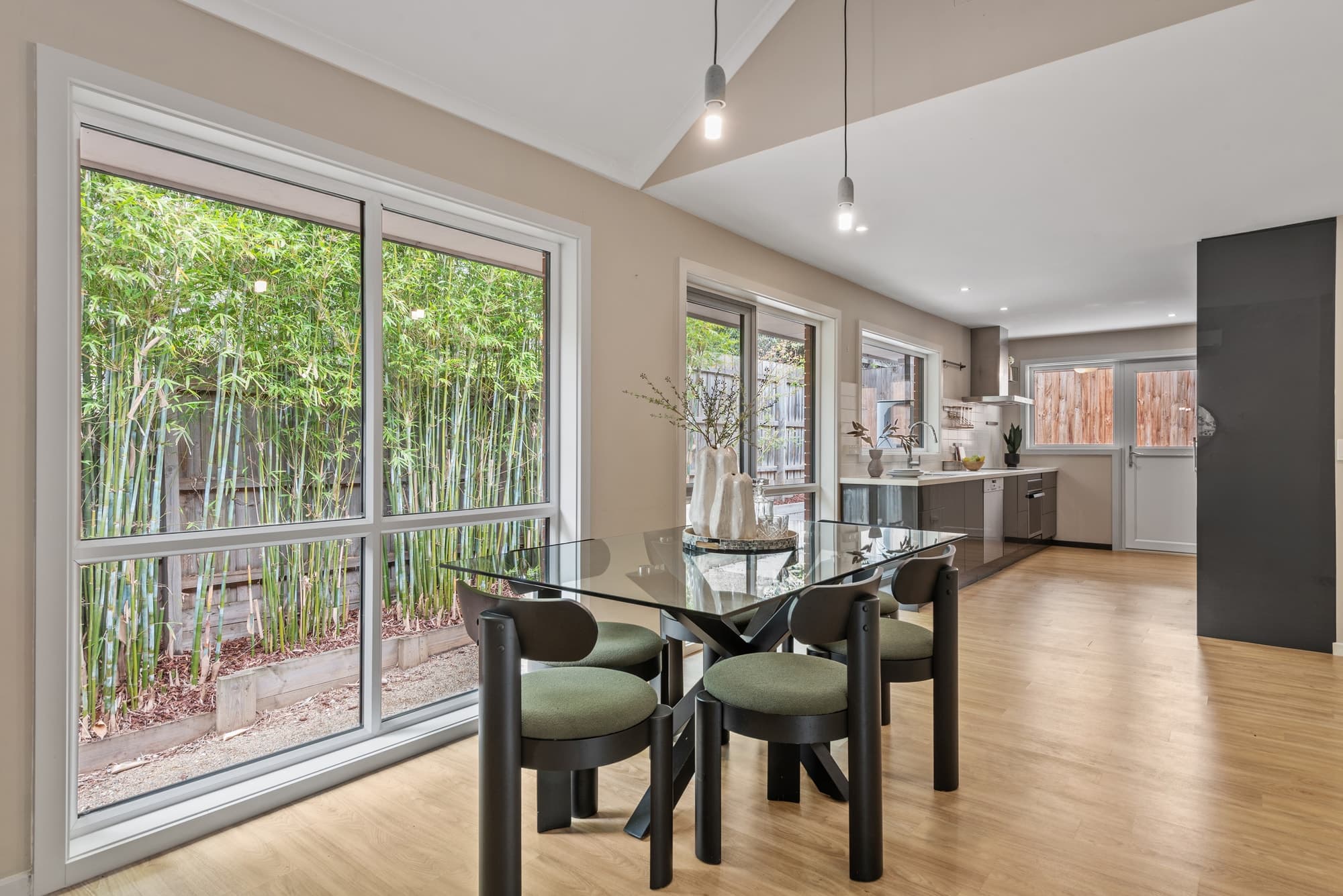 3/2 Sweetland Road, Box Hill - Thumbnail 5