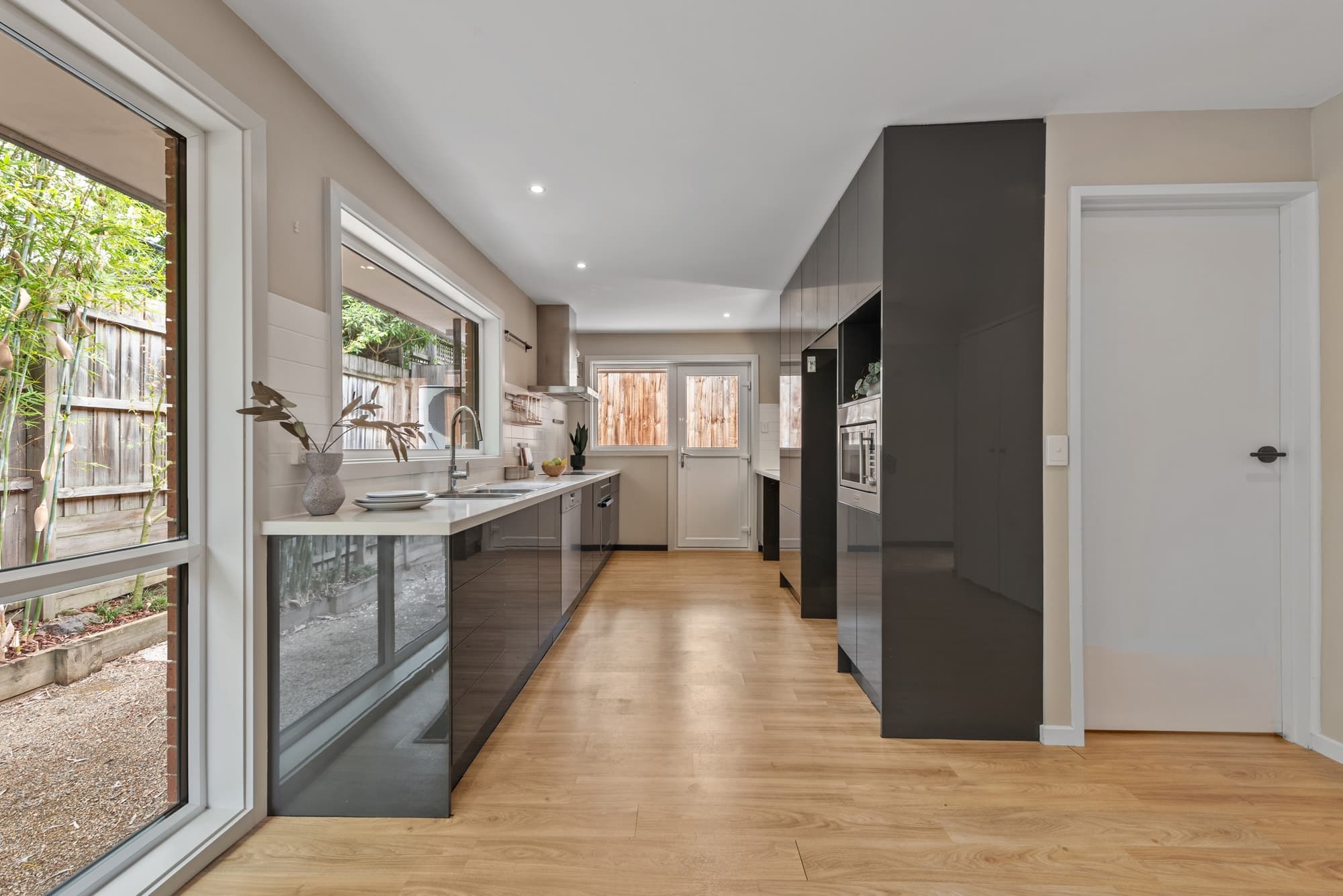 3/2 Sweetland Road, Box Hill - Thumbnail 6