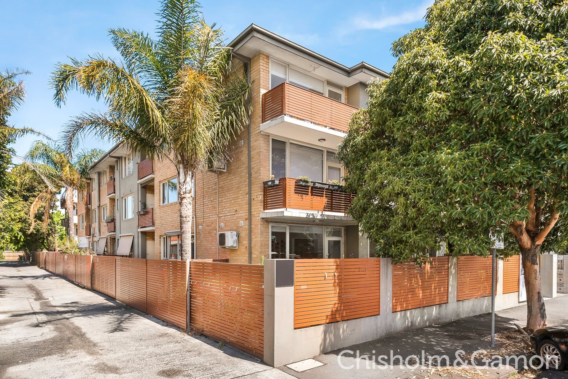 3/3 Milton Street, Elwood, Elwood - Image 1