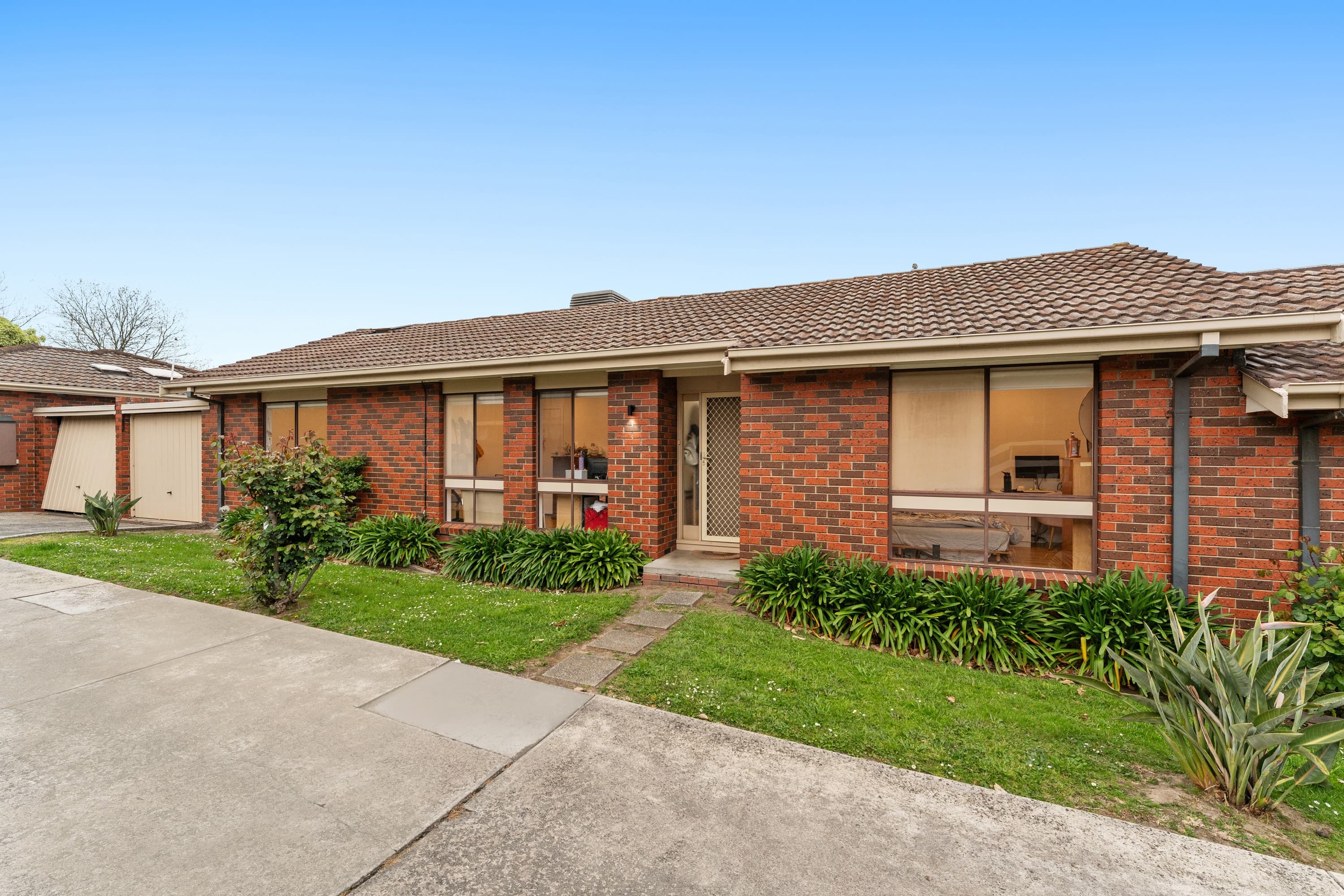 2/1190 Riversdale Road, Box Hill South - Image 1
