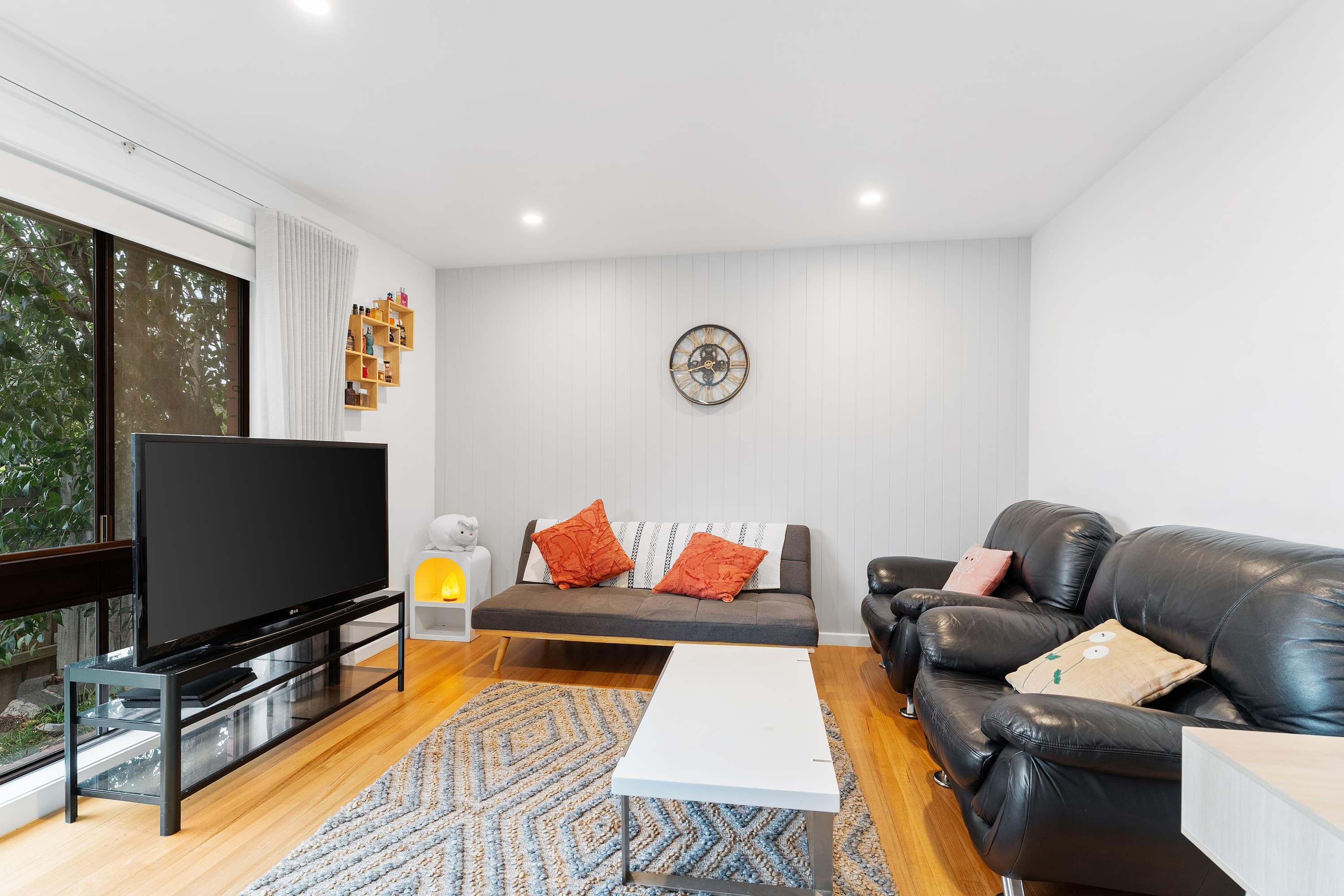 2/1190 Riversdale Road, Box Hill South - Thumbnail 3