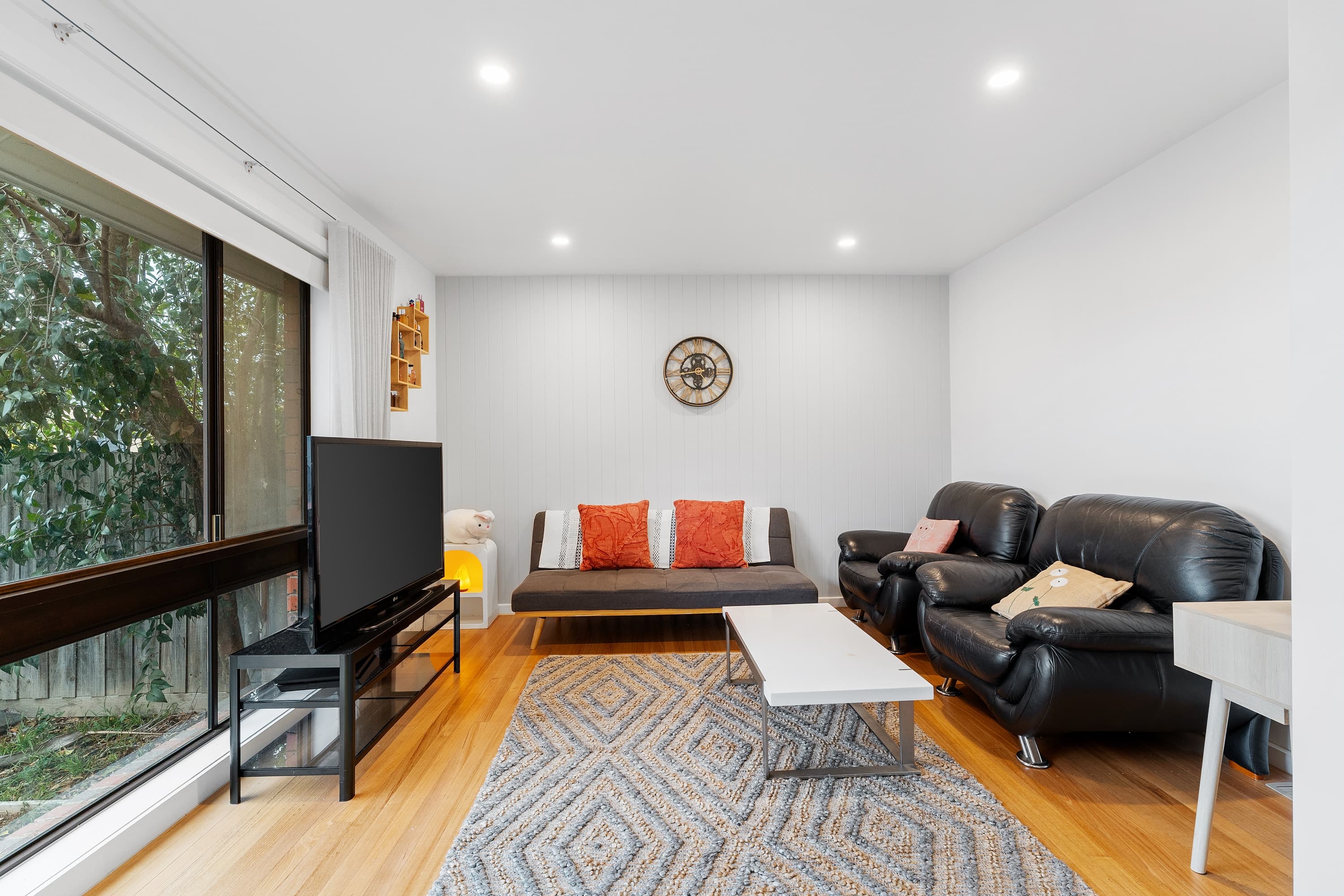 2/1190 Riversdale Road, Box Hill South - Thumbnail 4