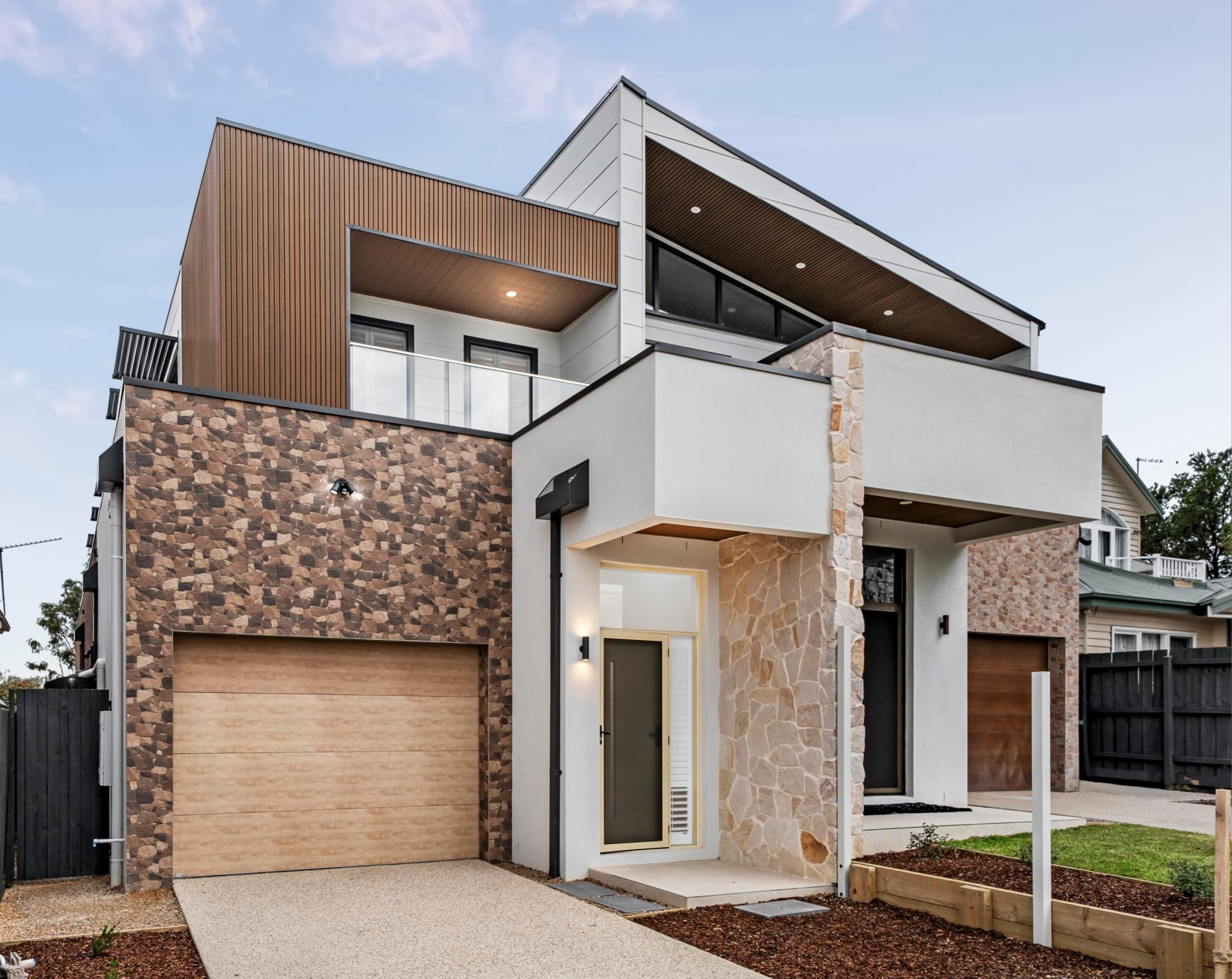 17 Perth Street, Blackburn South - Image 1