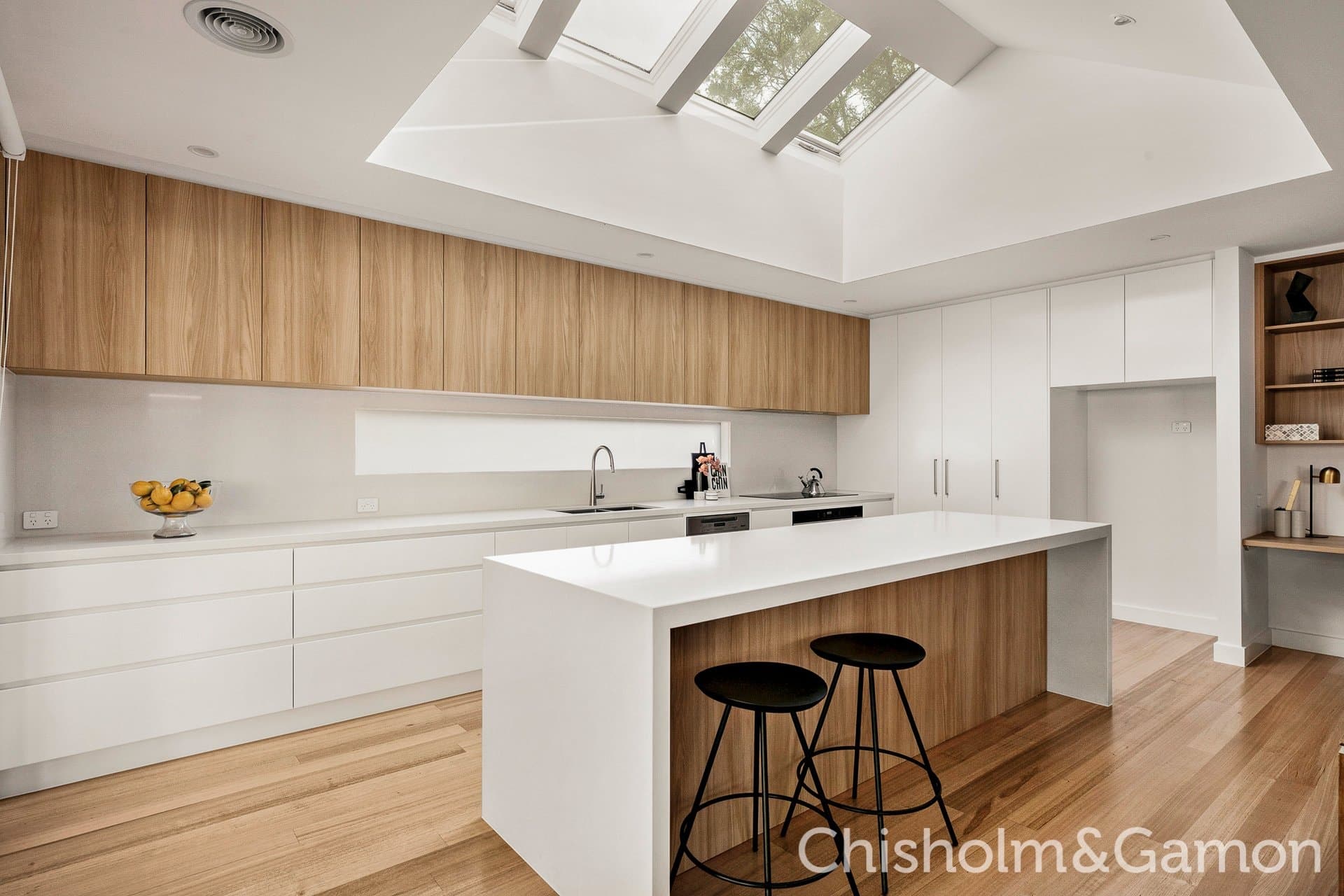 13 Foam Street, Elwood, Elwood - Thumbnail 5