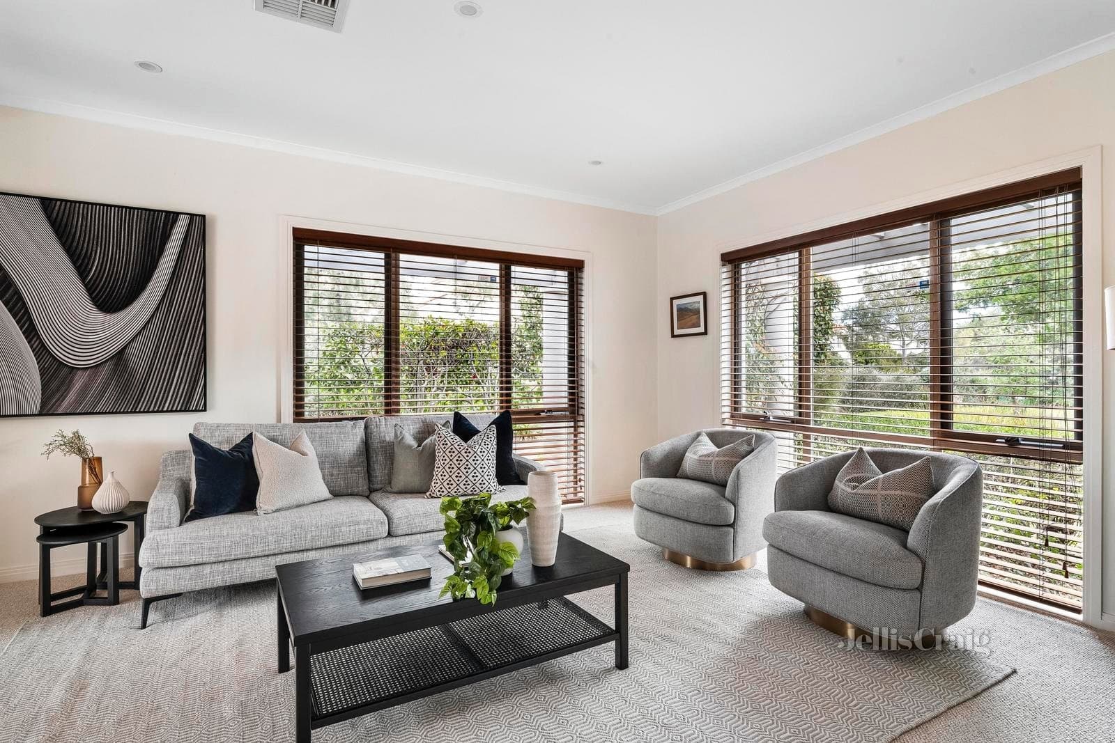 14 Canberra Parade, Port Melbourne, Port Melbourne - Thumbnail 3