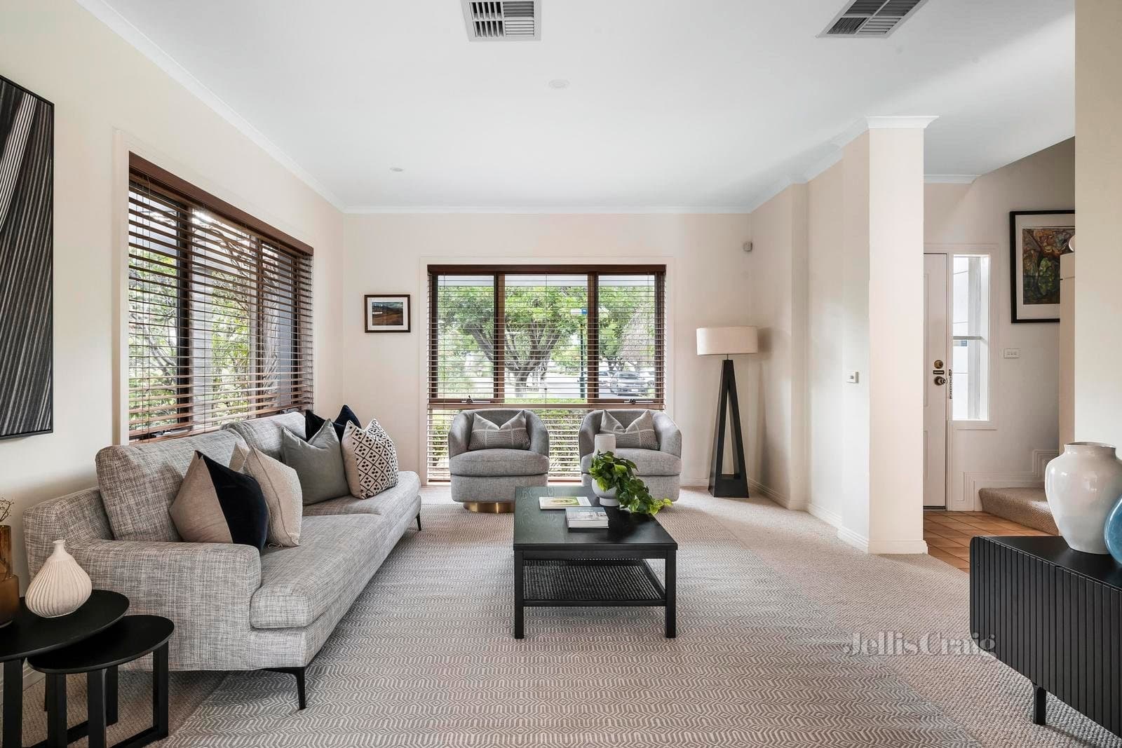 14 Canberra Parade, Port Melbourne, Port Melbourne - Thumbnail 4