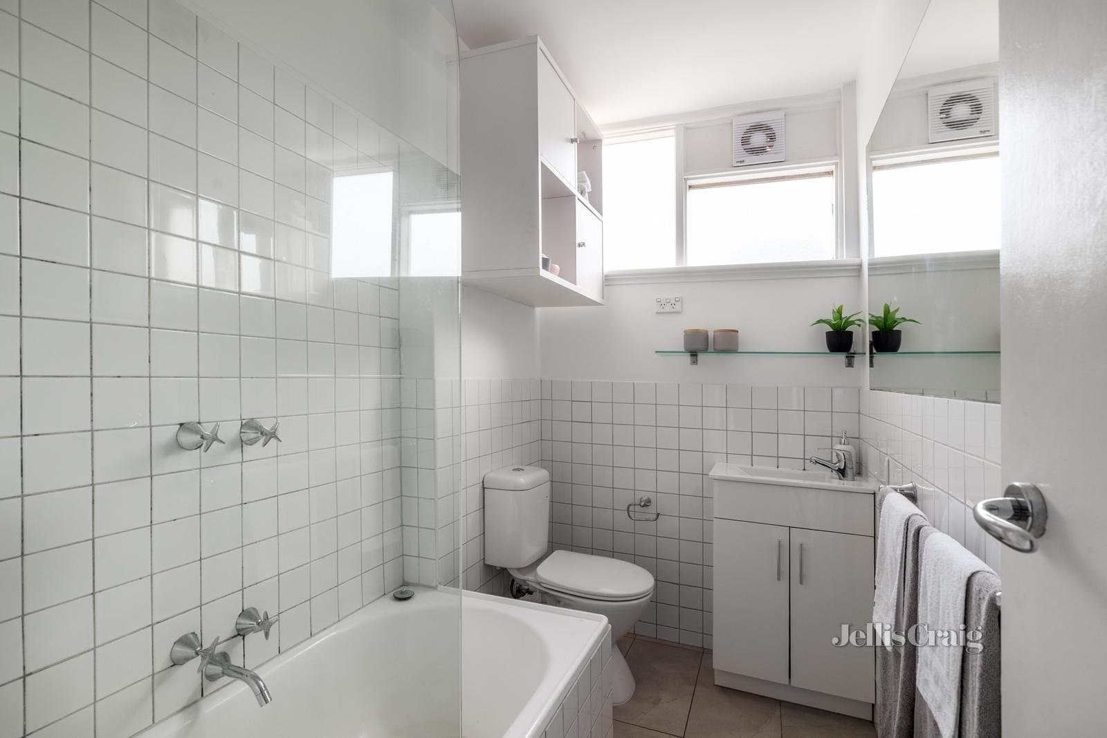 4/58 Byron Street, Elwood, Elwood - Image 1