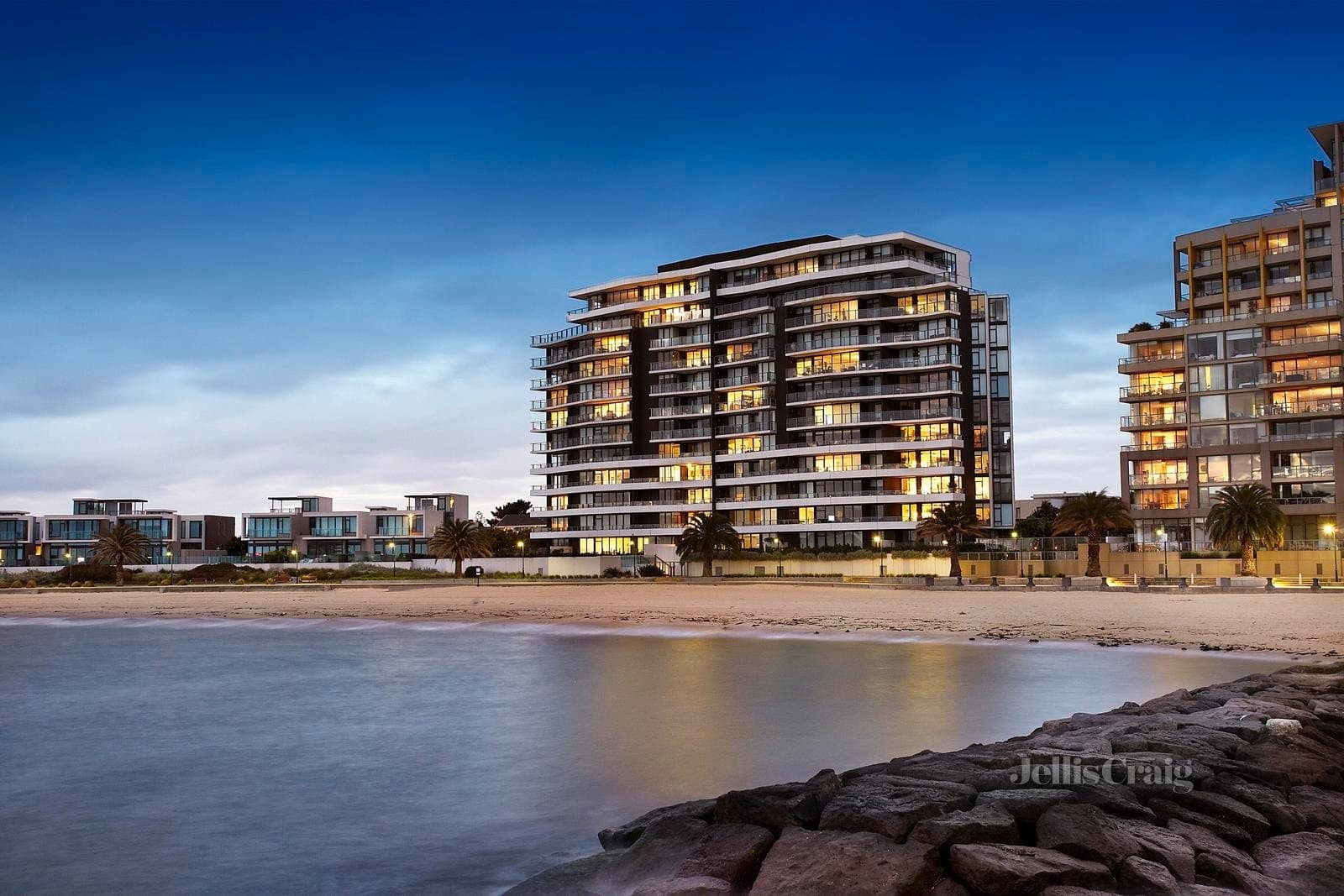 T02/155 Beach Street, Port Melbourne, Port Melbourne - Thumbnail 2