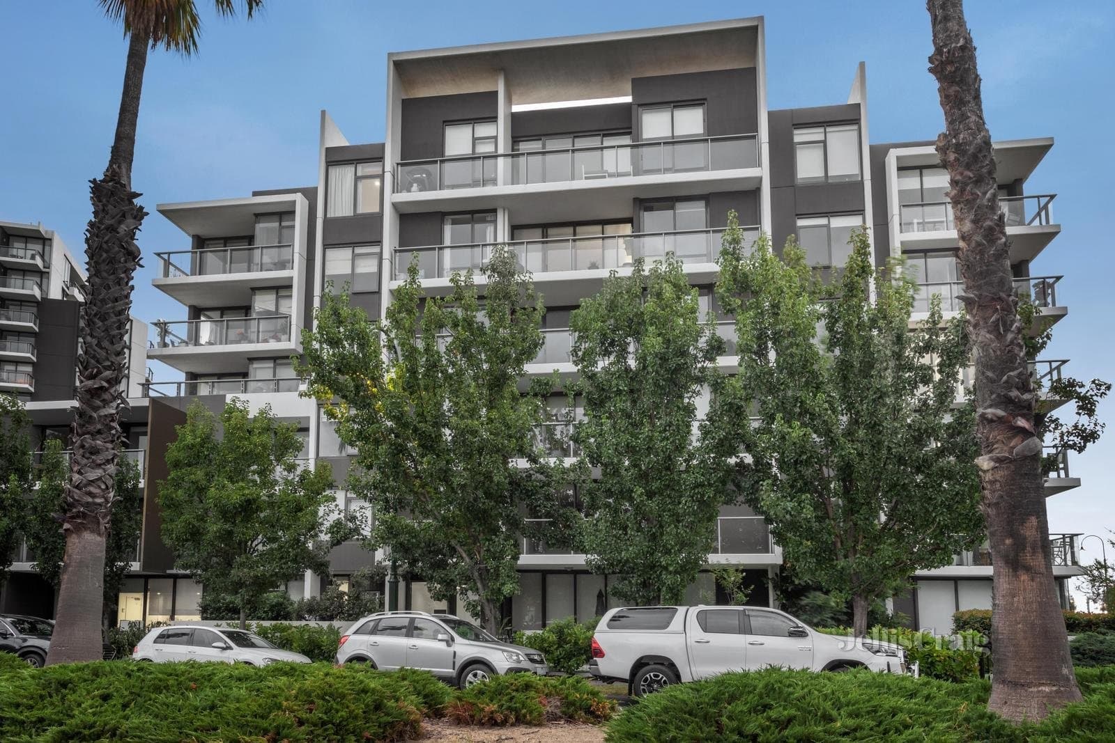 T03/159 Beach Street, Port Melbourne, Port Melbourne - Thumbnail 2
