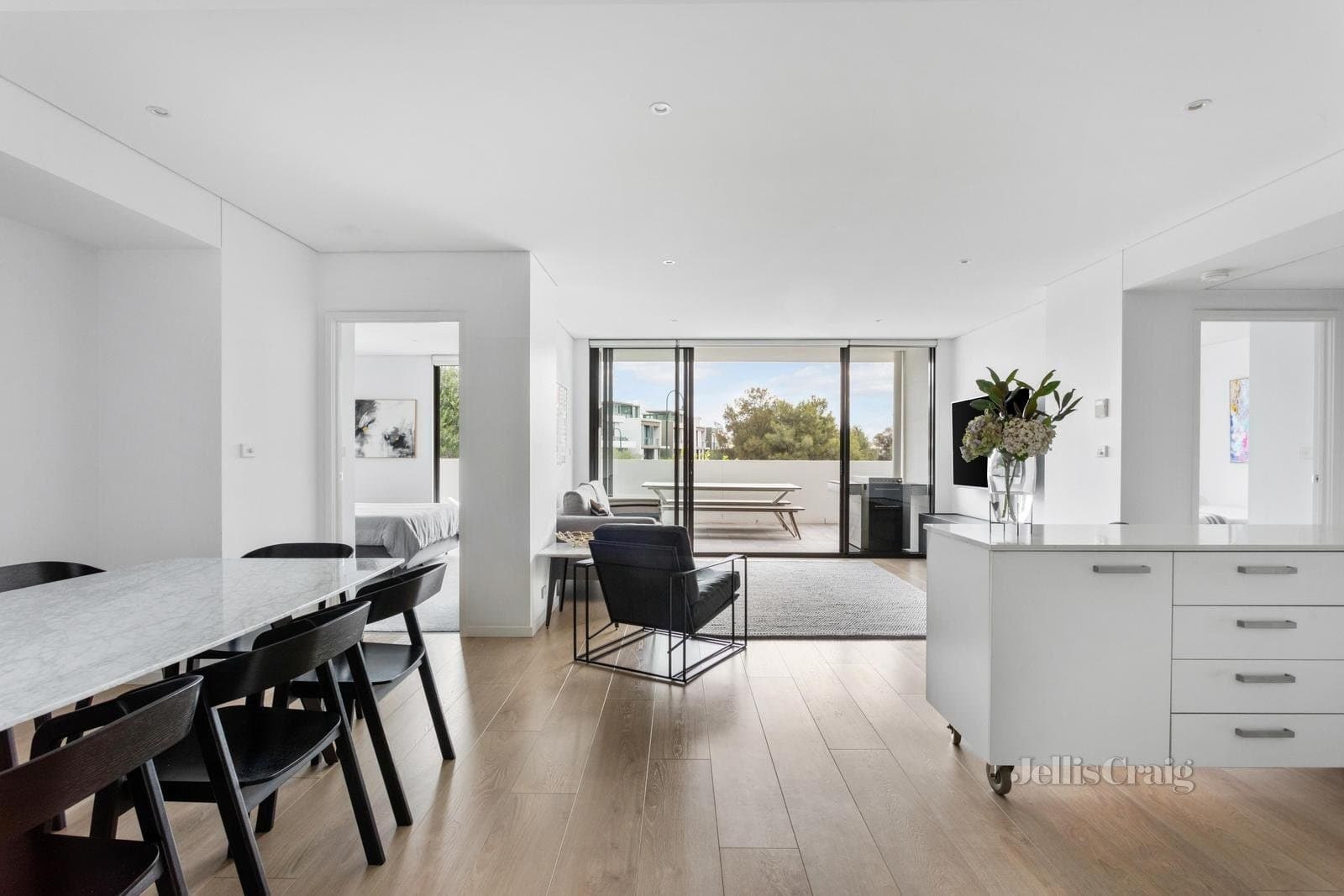 T03/159 Beach Street, Port Melbourne, Port Melbourne - Thumbnail 4