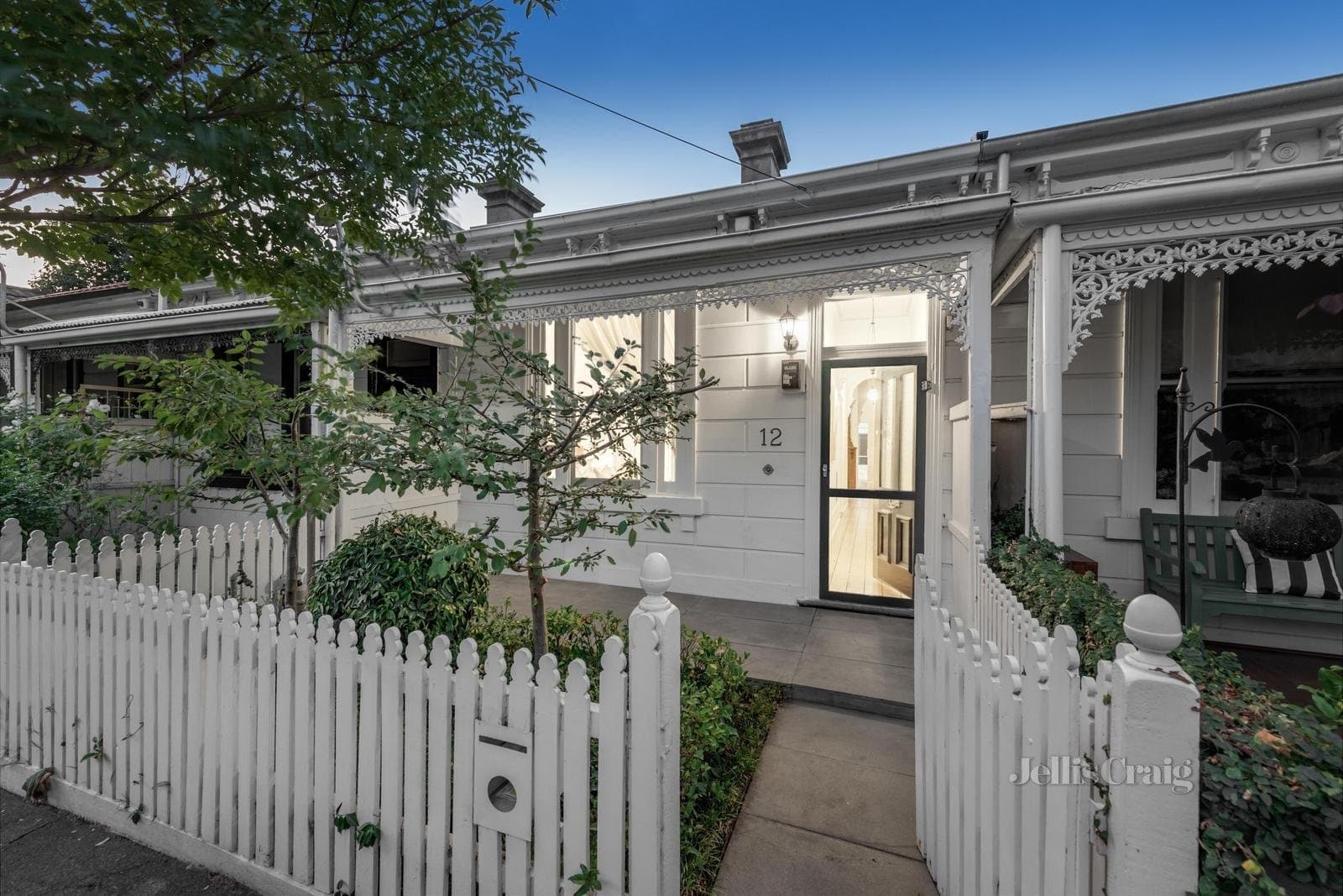 12 Merton Place, Albert Park, Albert Park - Thumbnail 2
