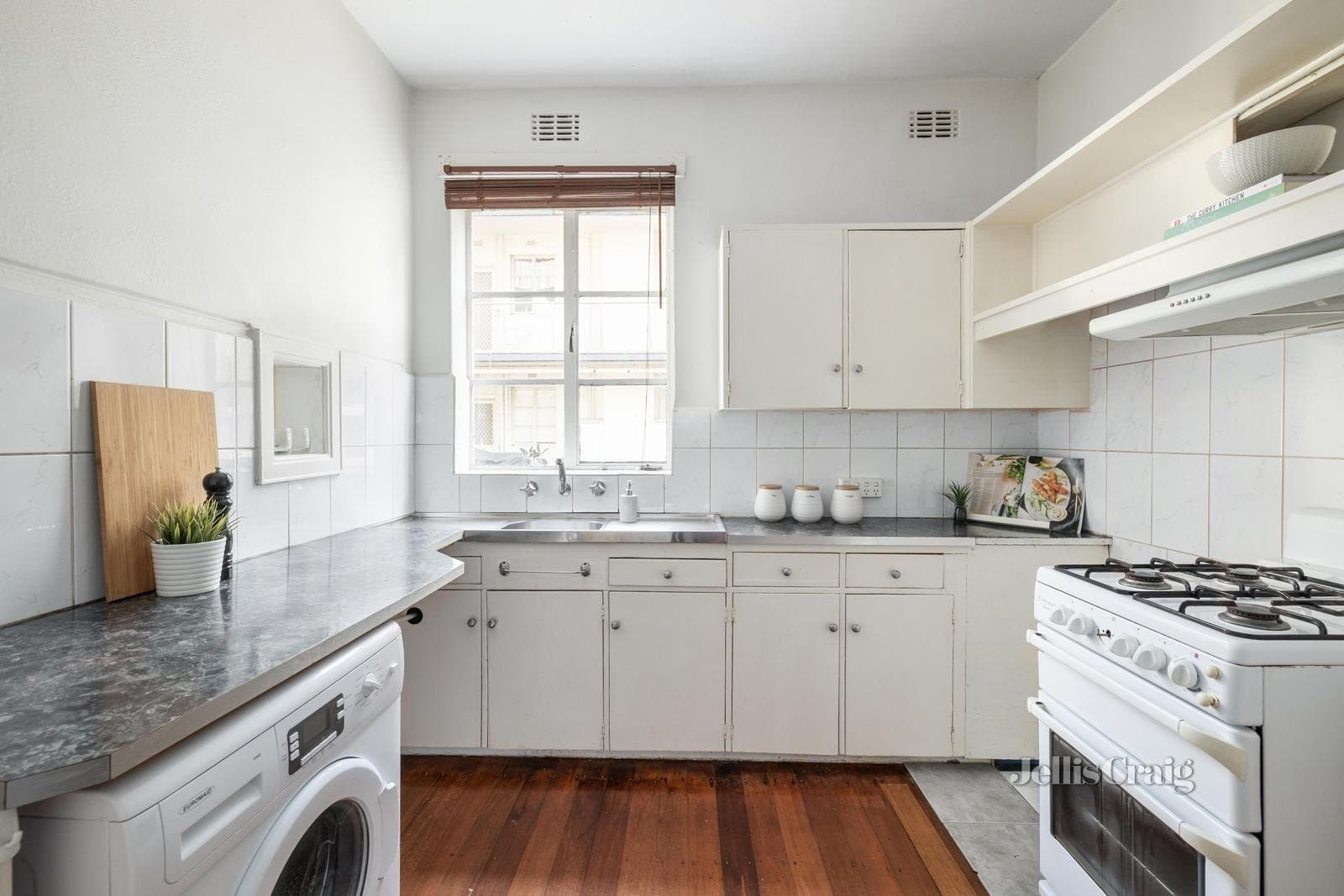 31/17 Queens Road, Melbourne, Melbourne - Thumbnail 3