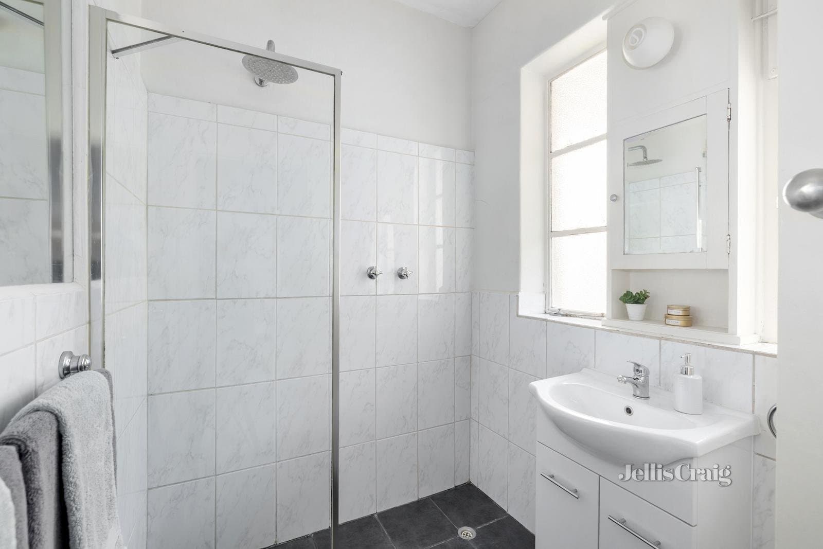 31/17 Queens Road, Melbourne, Melbourne - Thumbnail 5