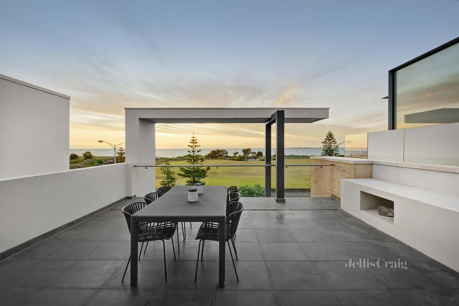 76 Marine Parade, Elwood, Elwood - Thumbnail 2