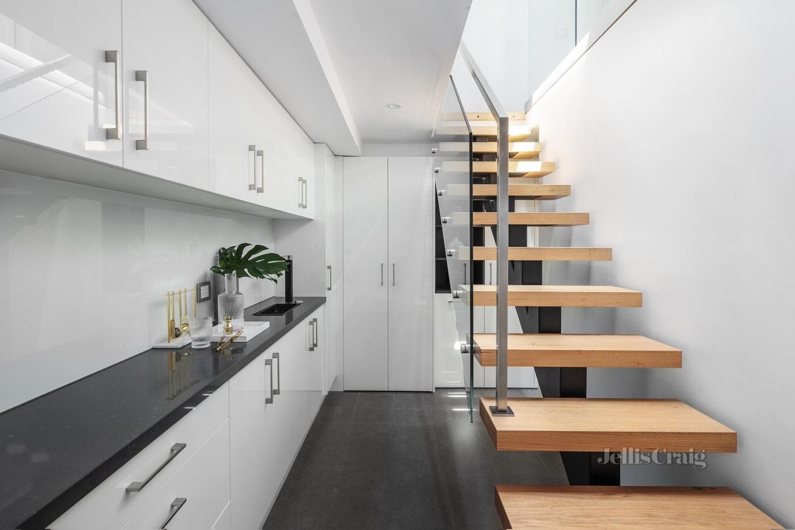 51 Barrett Street, Albert Park, Albert Park - Thumbnail 5