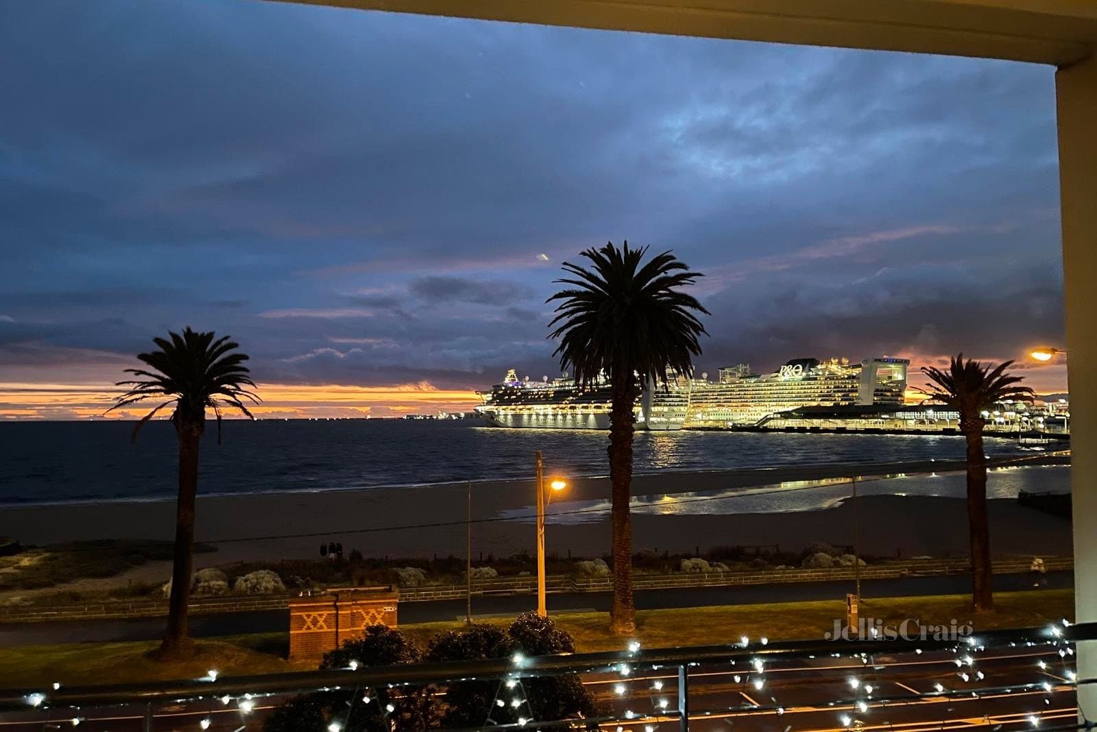 305/55 Beach Street, Port Melbourne, Port Melbourne - Thumbnail 3