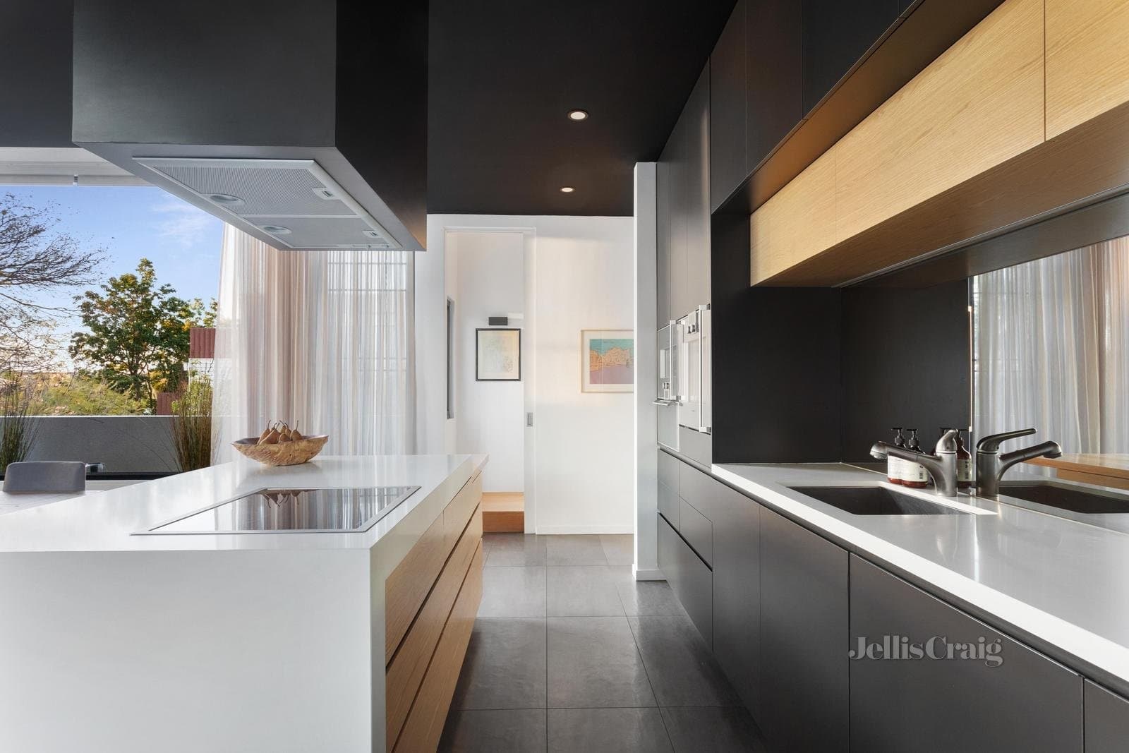 19 Dante Lane, Elwood, Elwood - Thumbnail 5